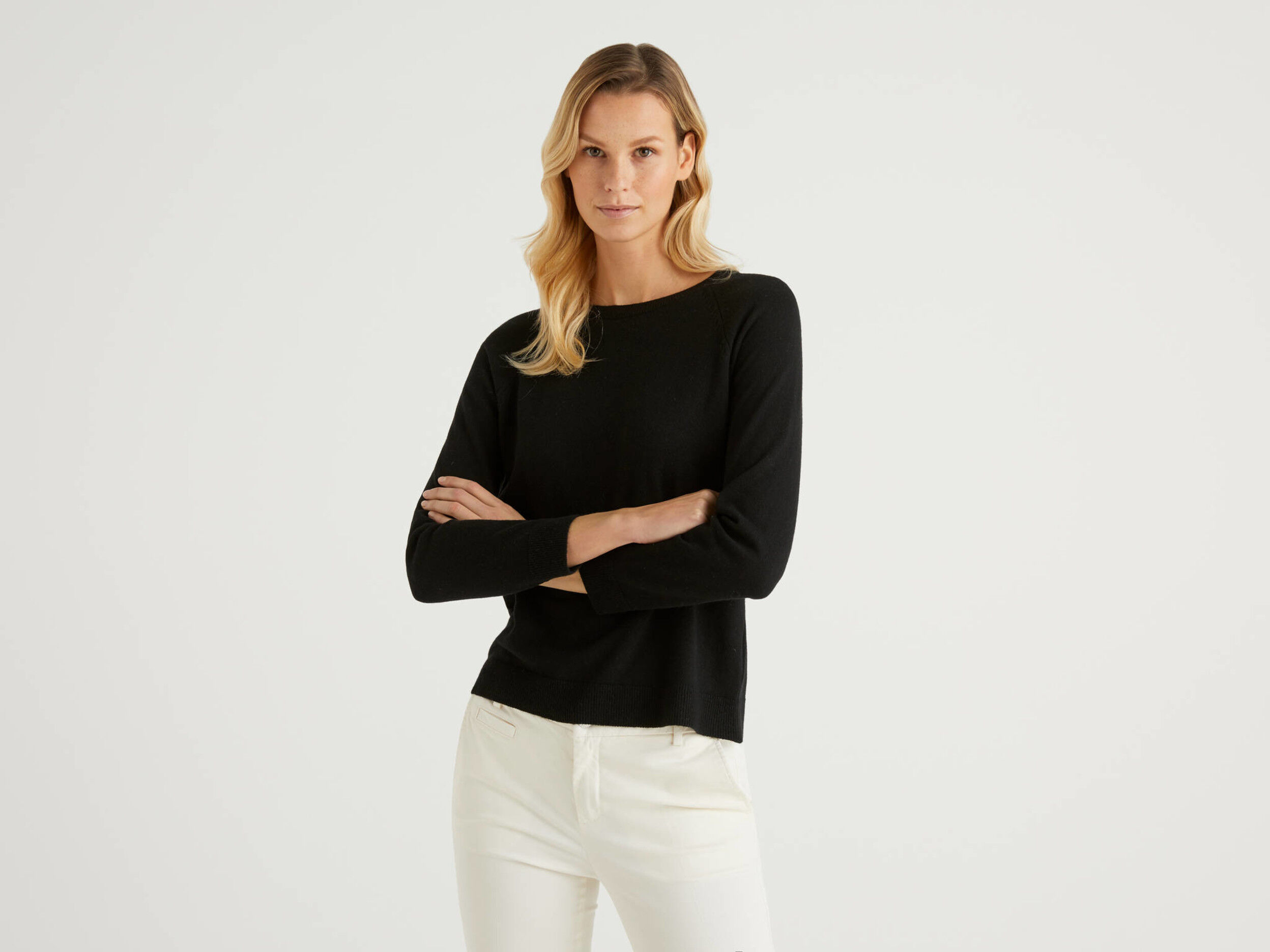 ladies black round neck jumper
