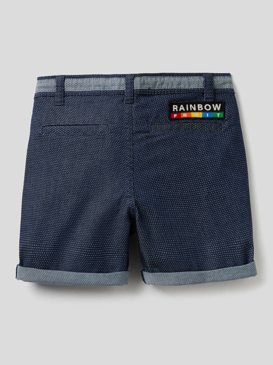 Bermudas with micro pattern image number null