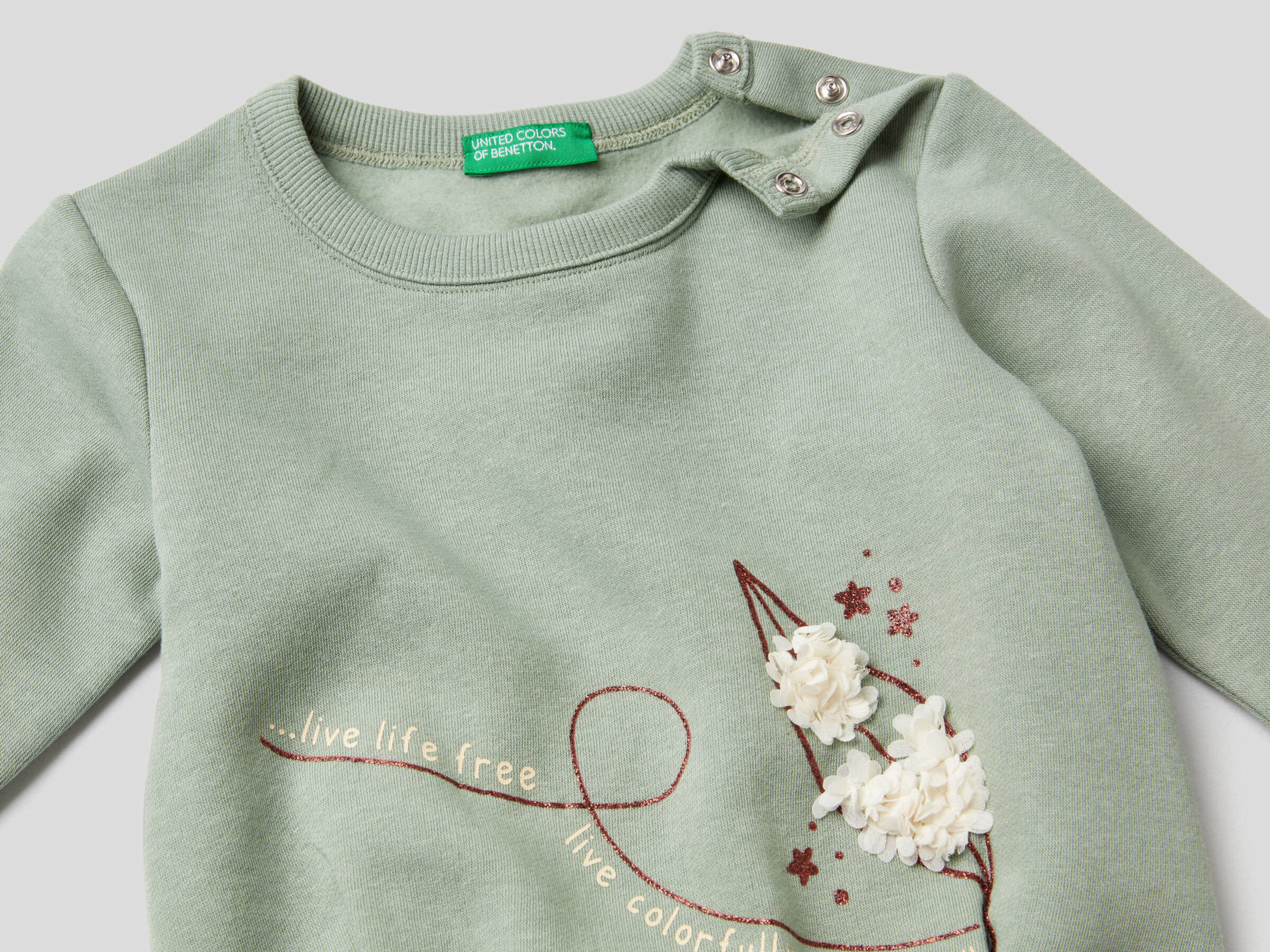 Sweatshirt with petal look applique image number null