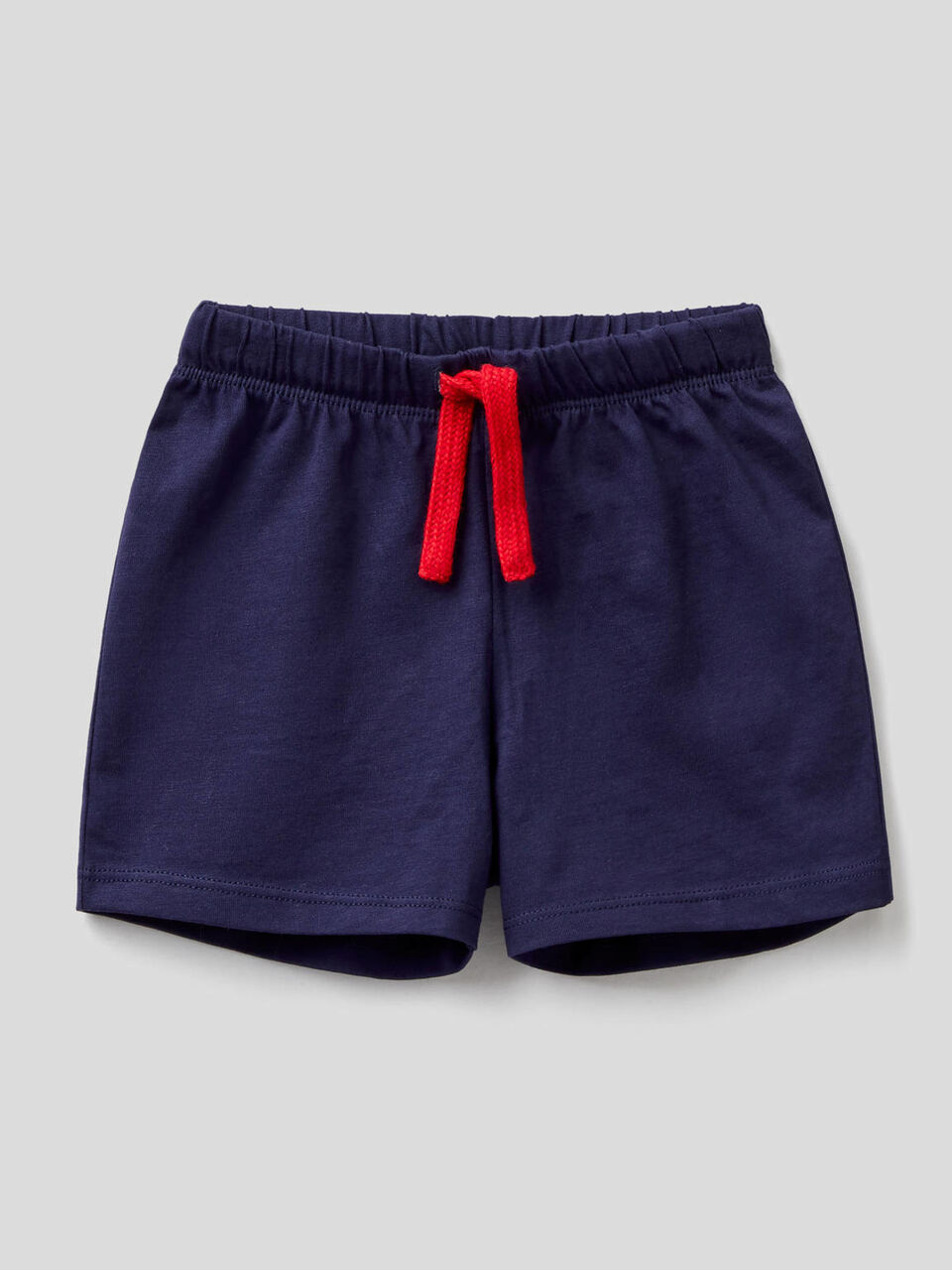 Tank top and shorts set image number null
