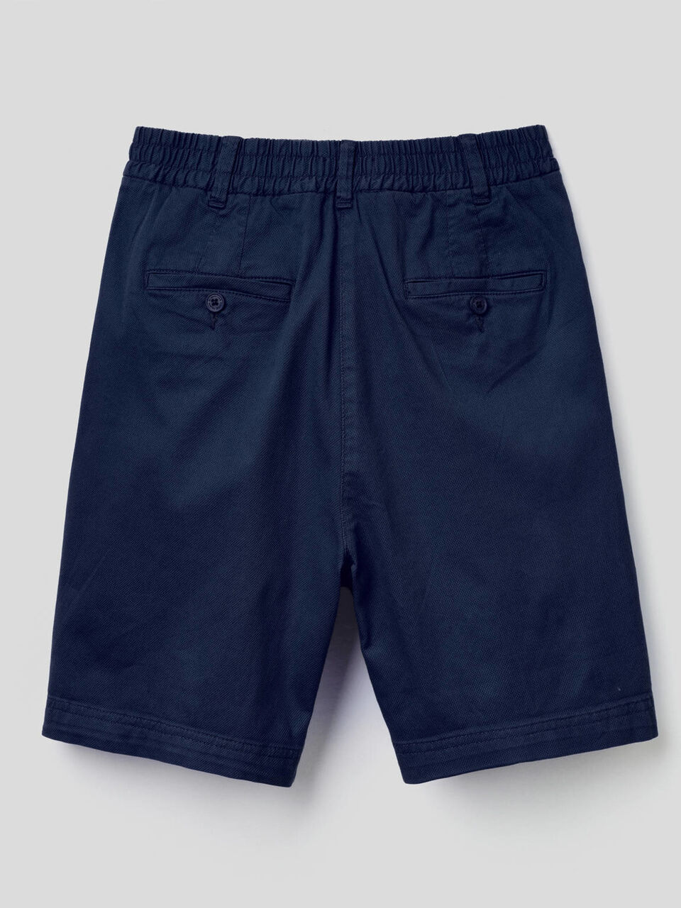 Solid color stretch cotton bermudas image number 2