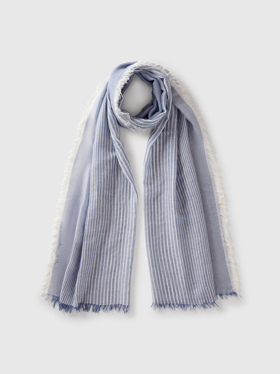 SCARF Men image number 1