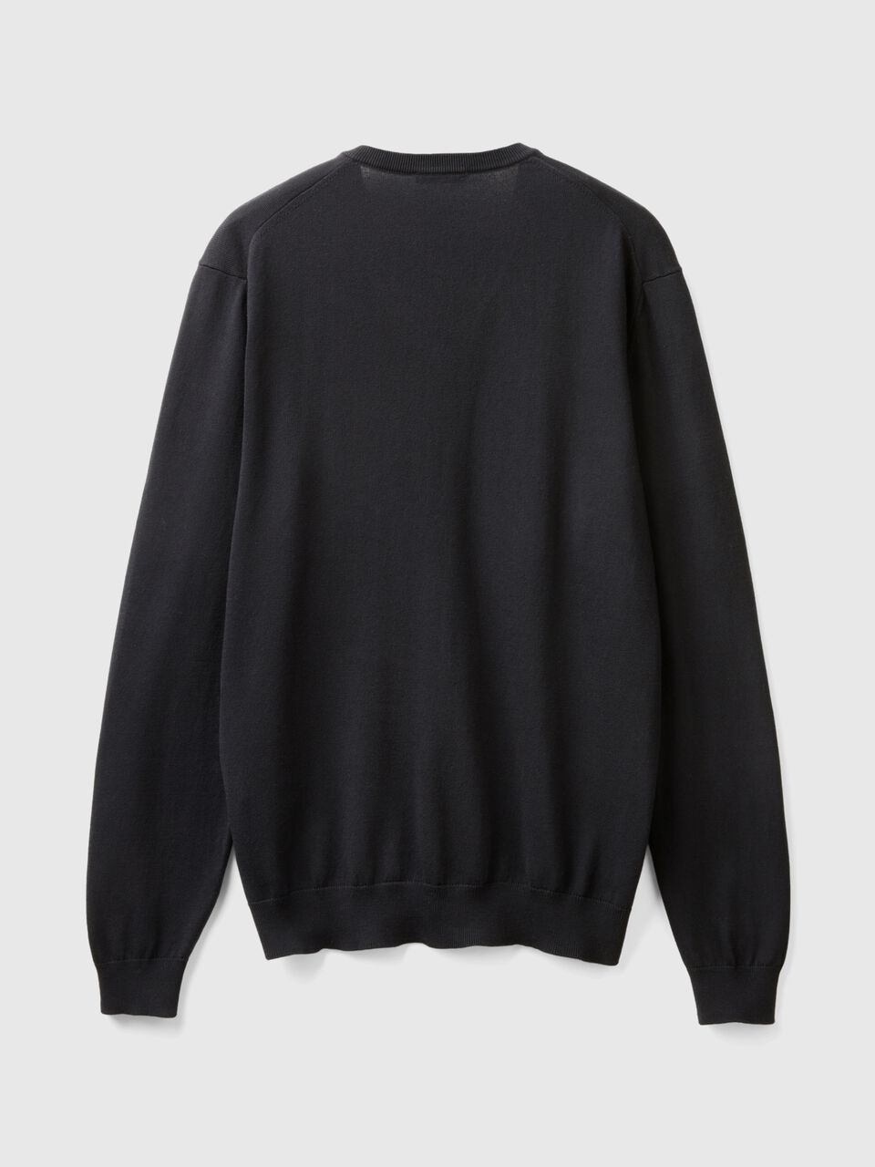 V NECK SWEATER L/S Men image number 2