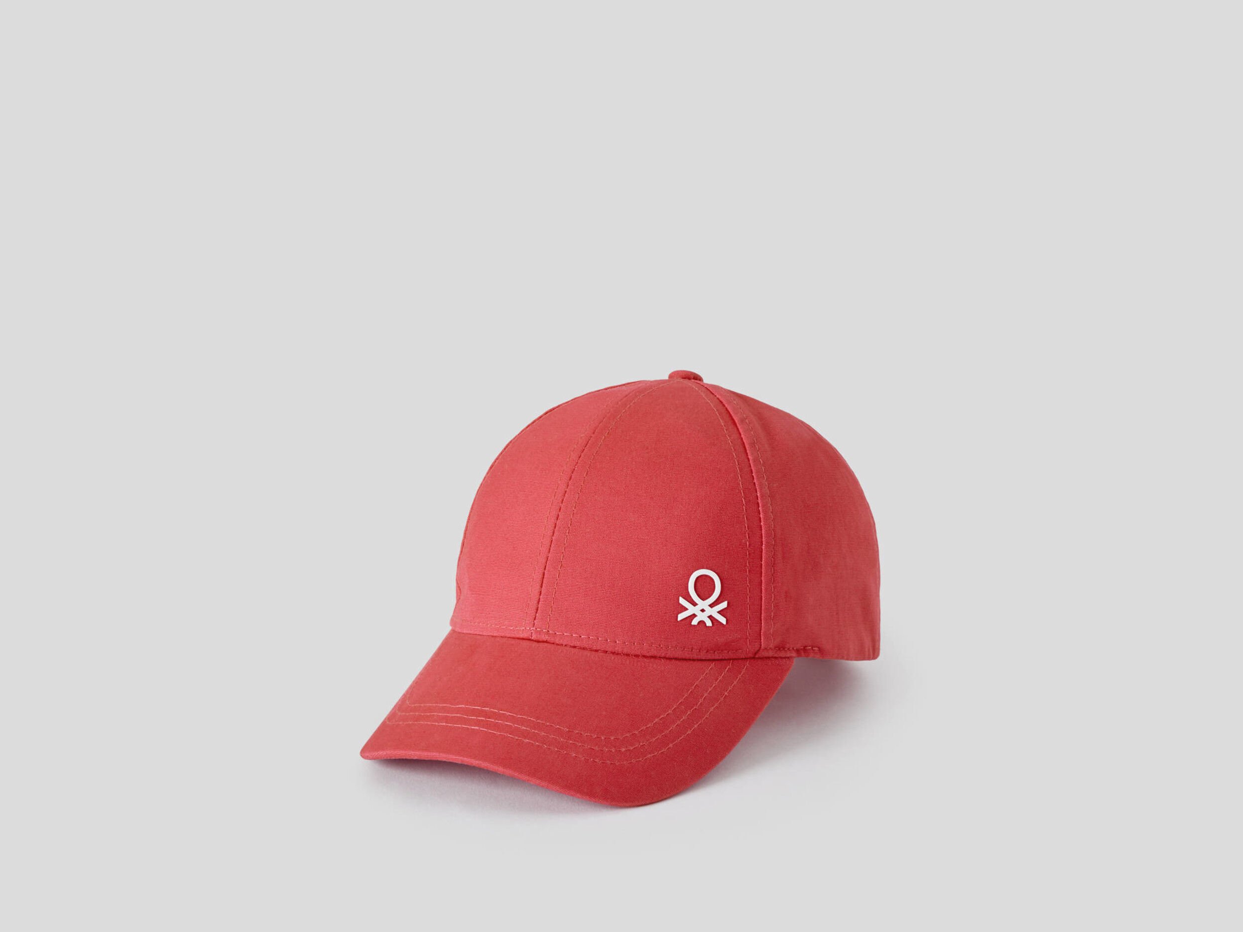 Cotton hat with brim