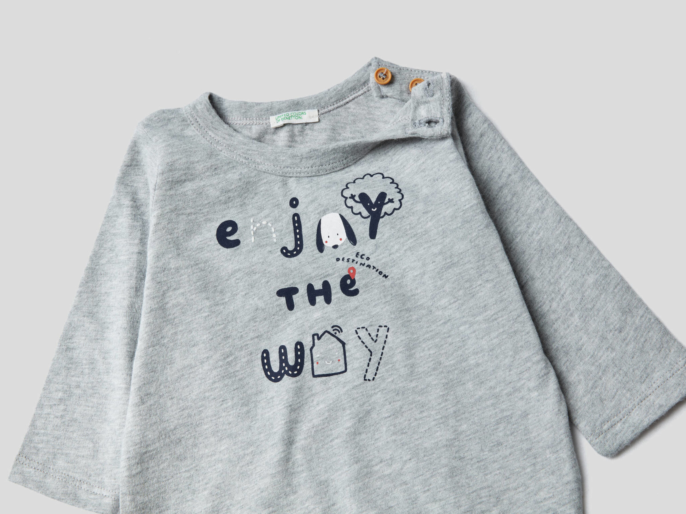 Long sleeve t-shirt with print image number null