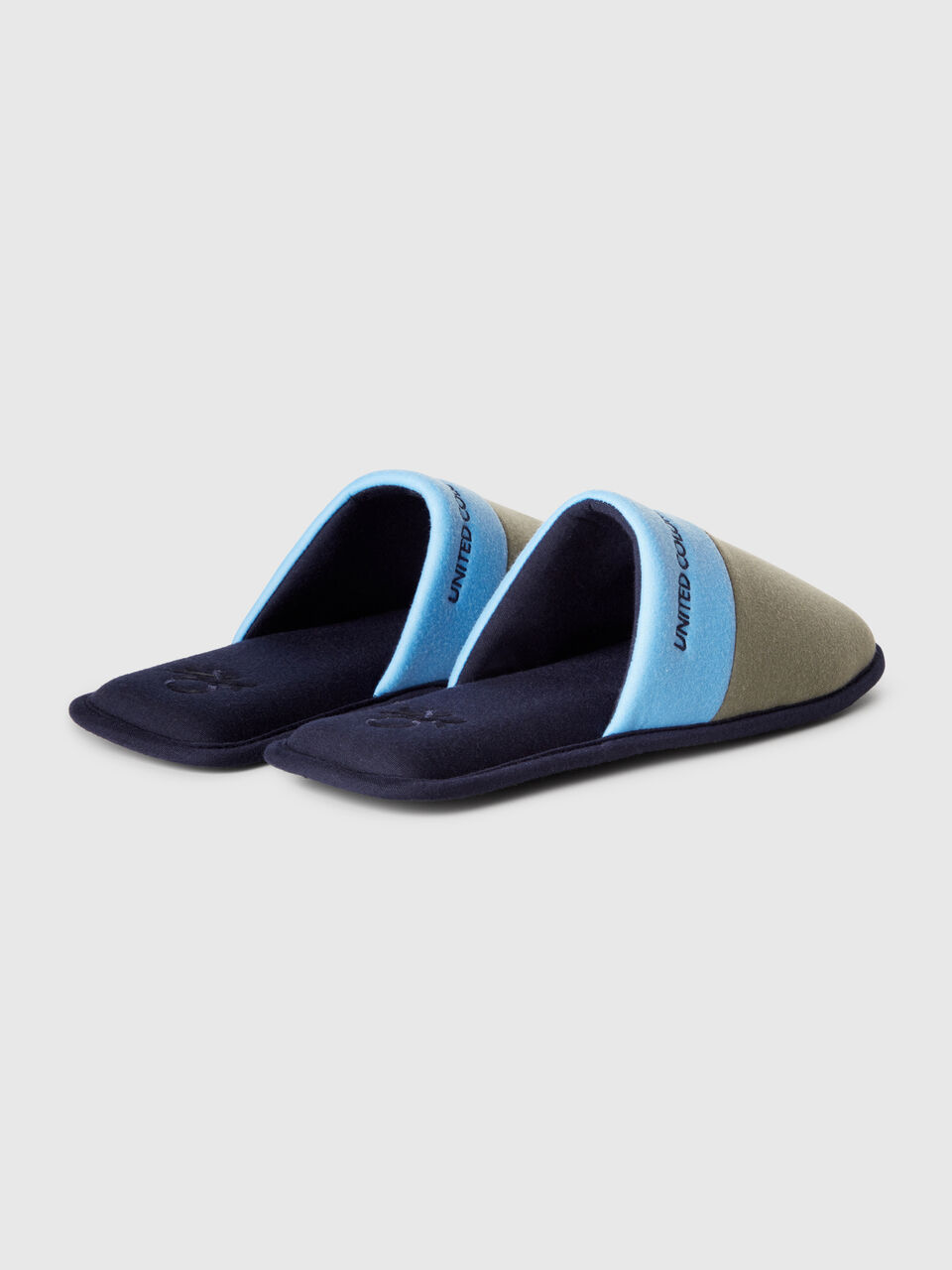 SLIPPERS image number 2