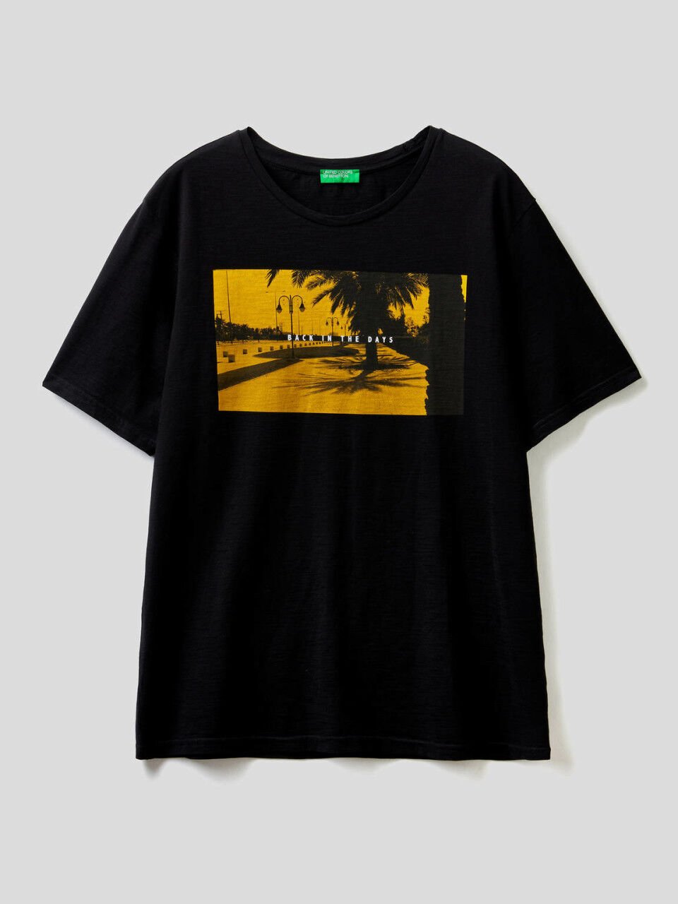 Benetton black t shirt Outlet