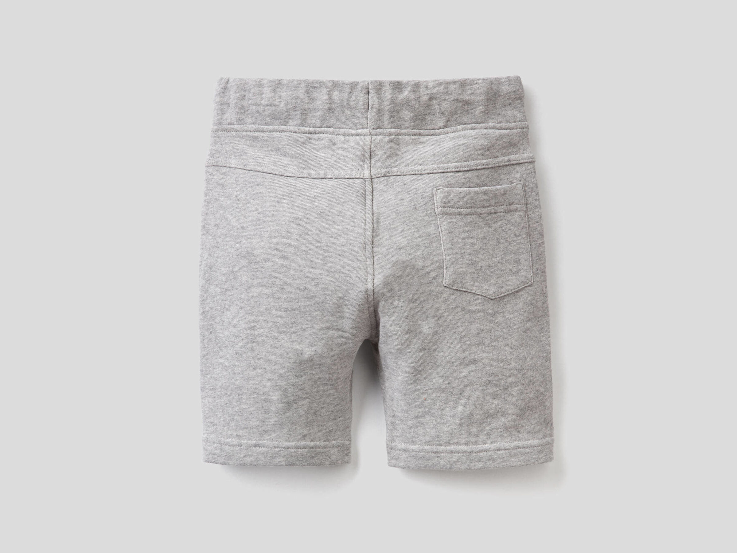 Sweat bermudas with embroidery image number null