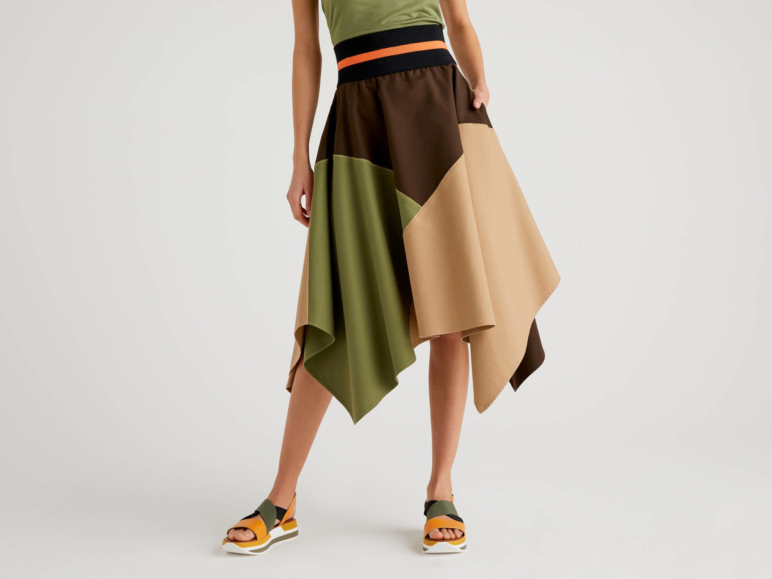 Uneven color block skirt