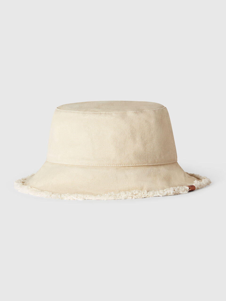 HAT Women image number 1