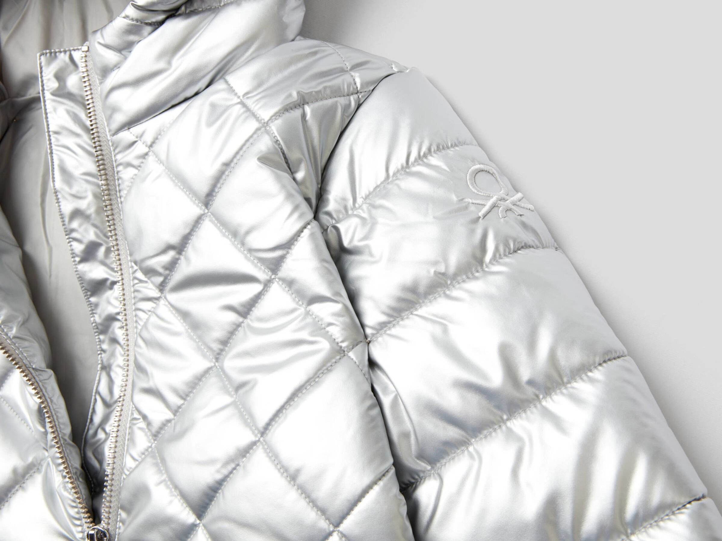 Padded jacket with hood image number null