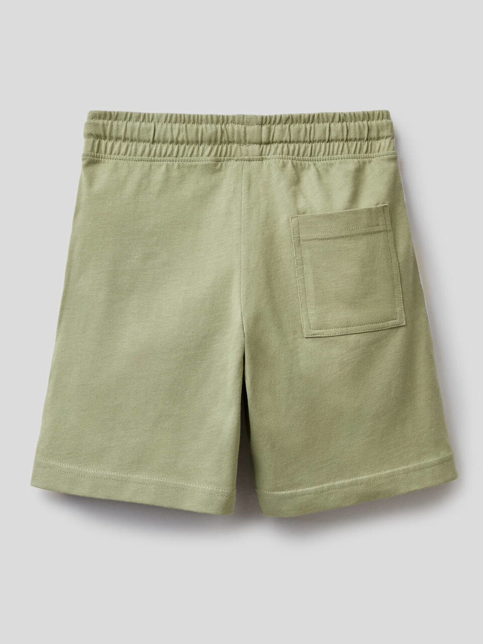 Bermudas with side bands image number null