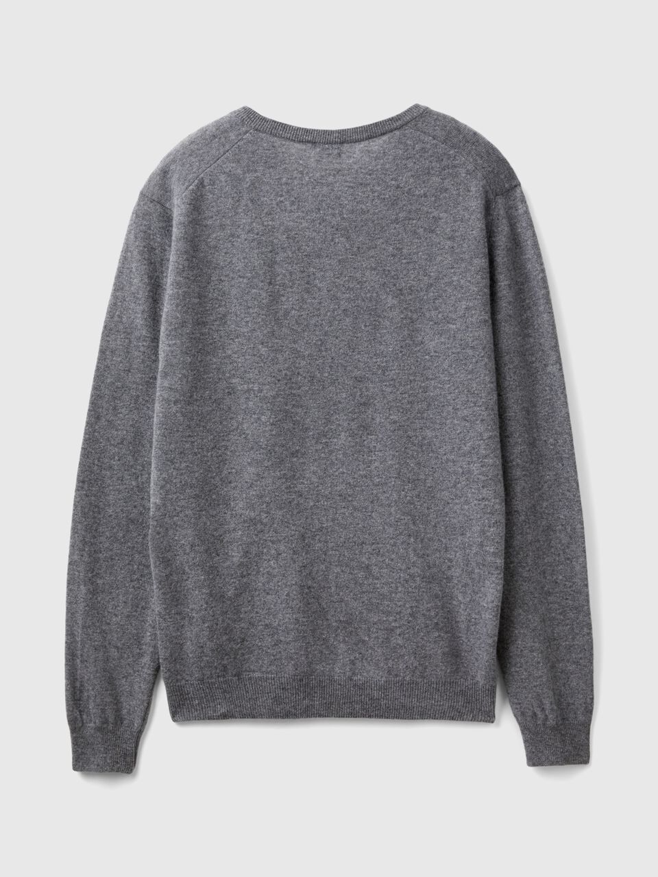 V NECK SWEATER L/S Men image number 2