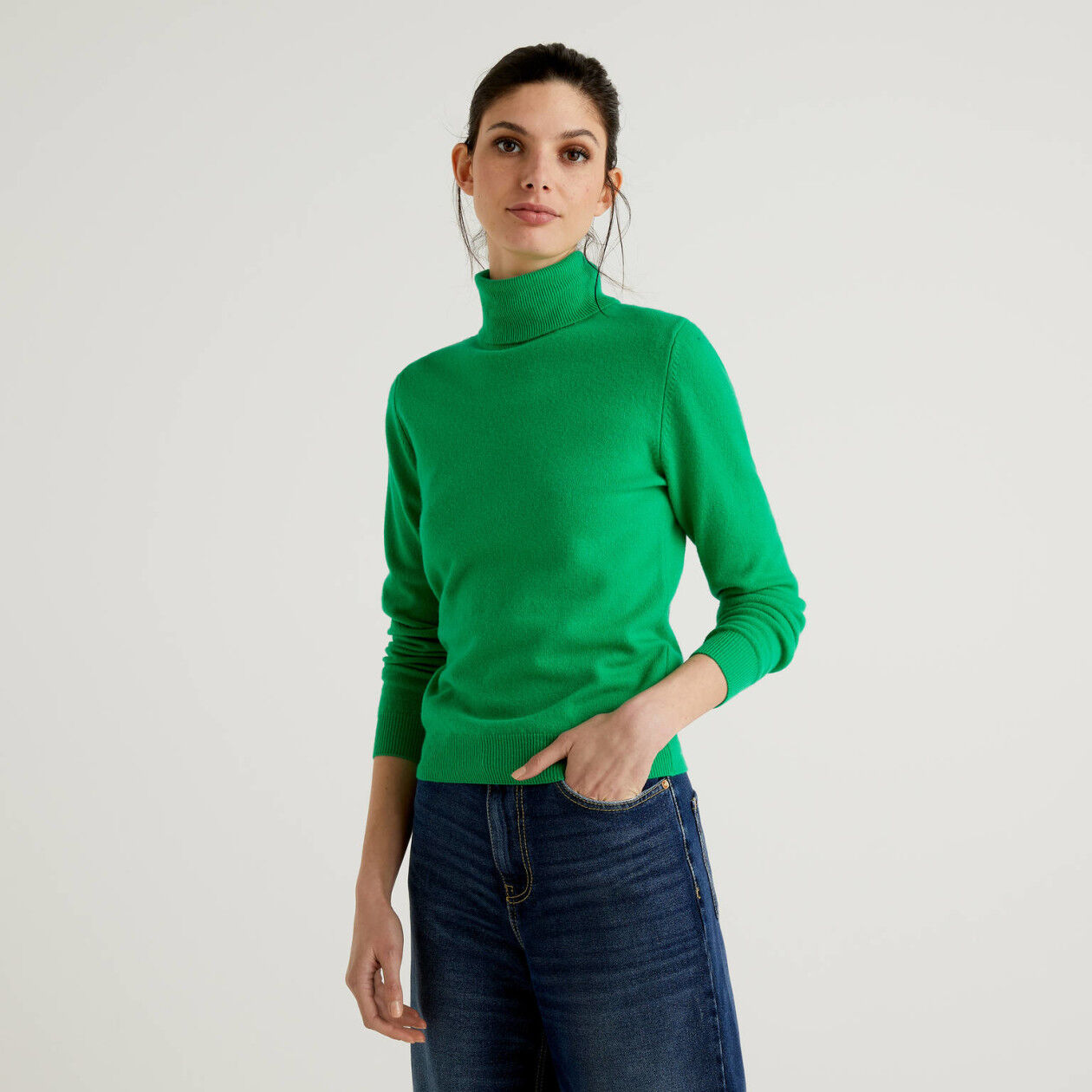 green cashmere turtleneck