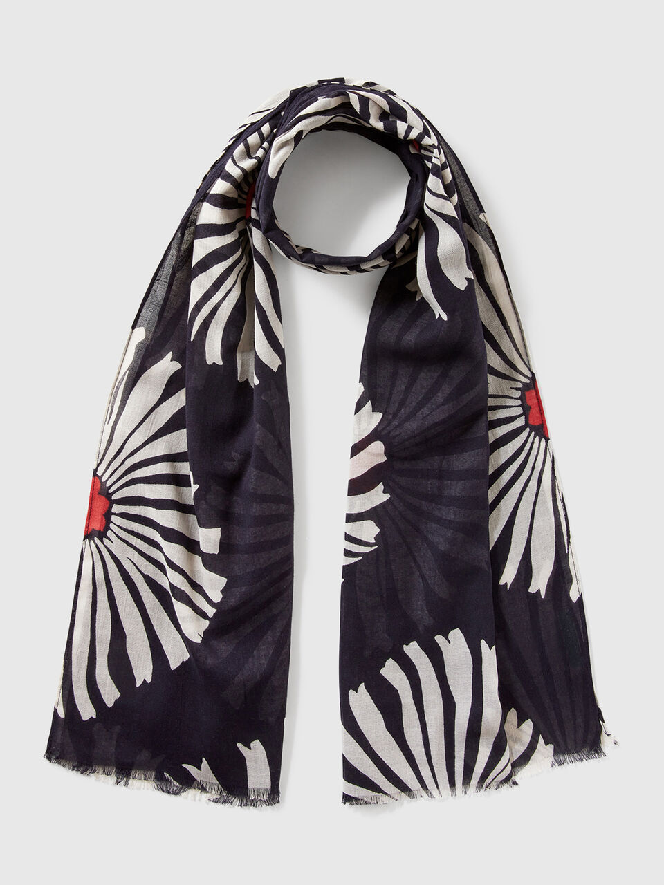 SCARF Women image number 1