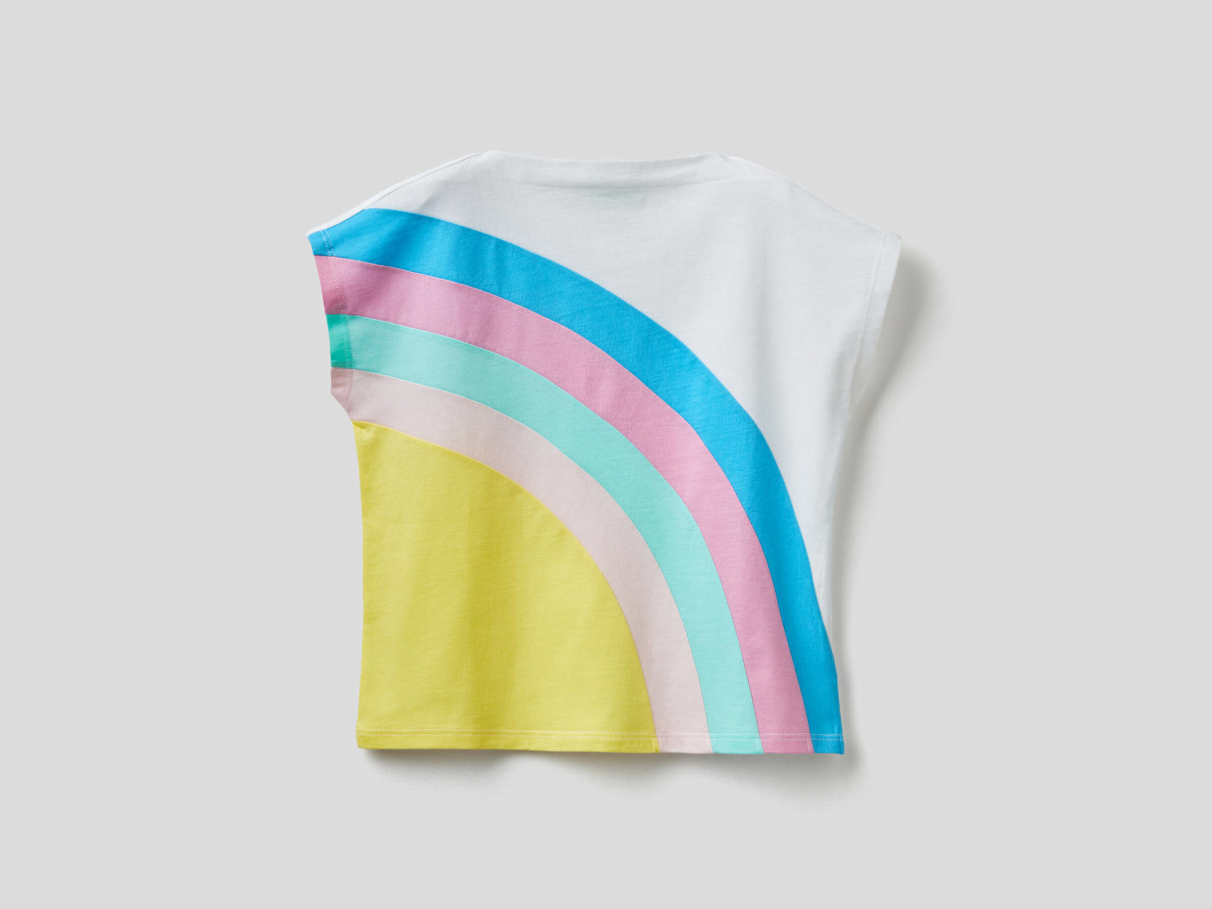 T-shirt with rainbow inserts image number null