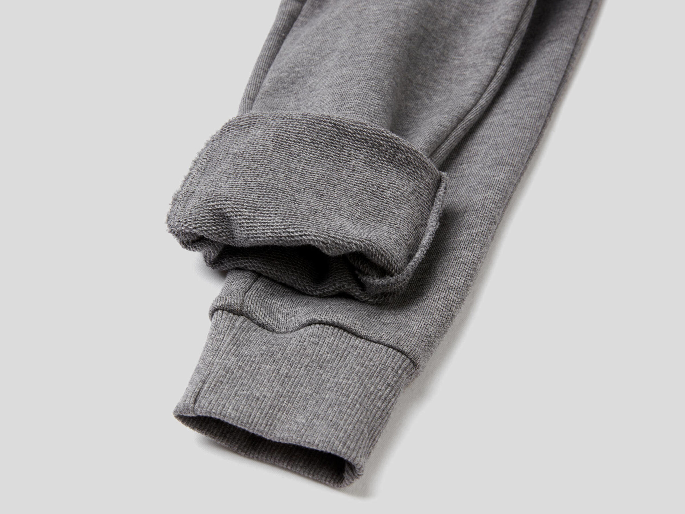 Sporty sweatpants image number null