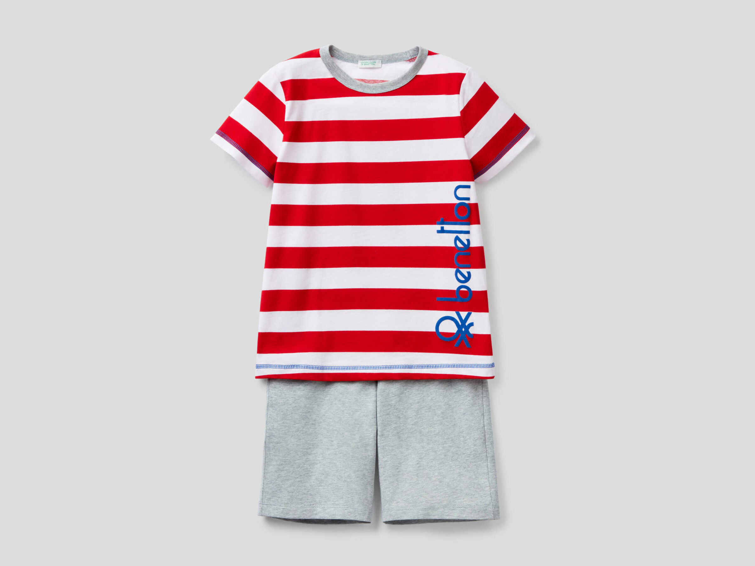 Pyjamas with striped t-shirt image number null
