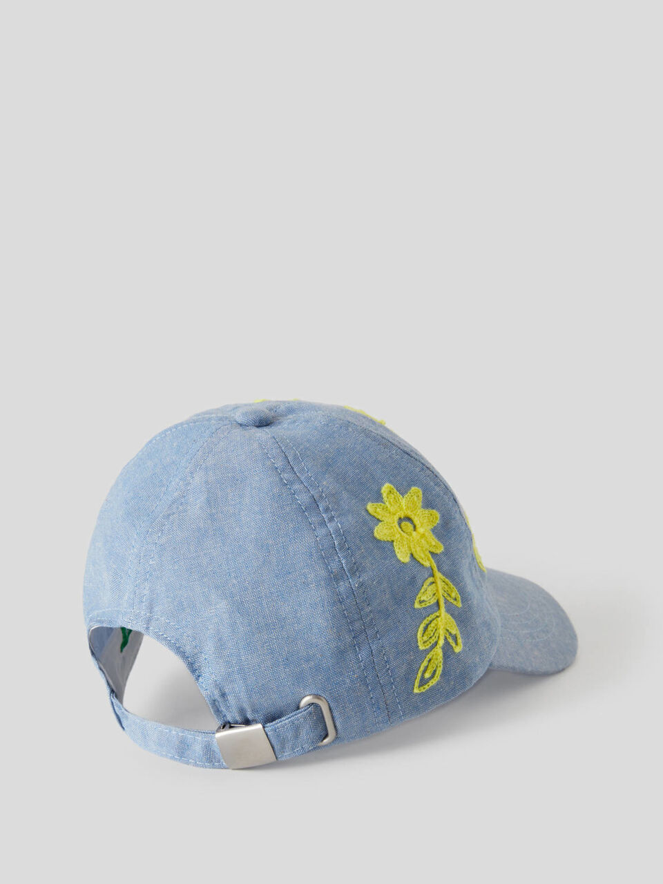 Baseball cap image number null