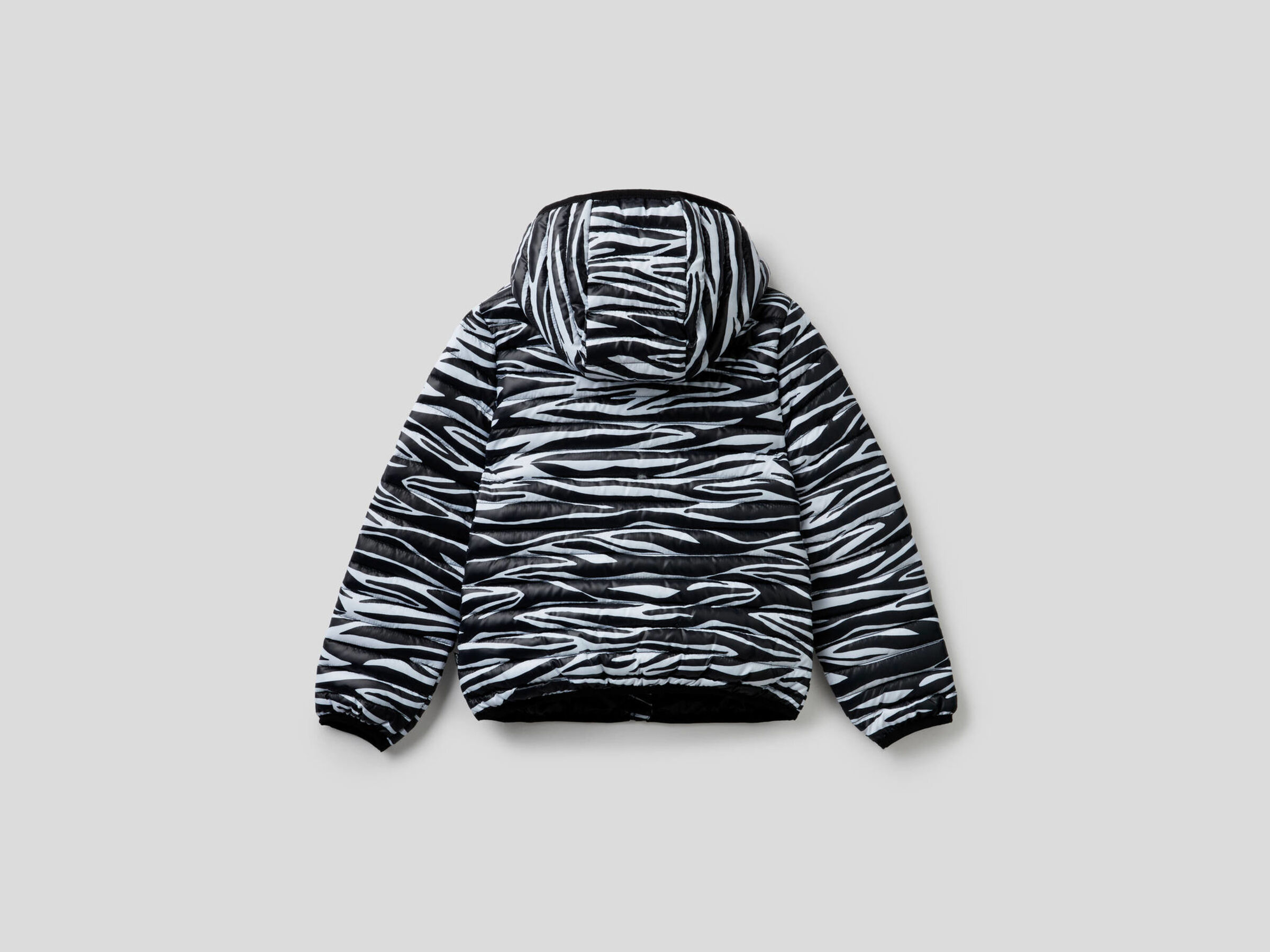 Jacket with zipper and hood image number null