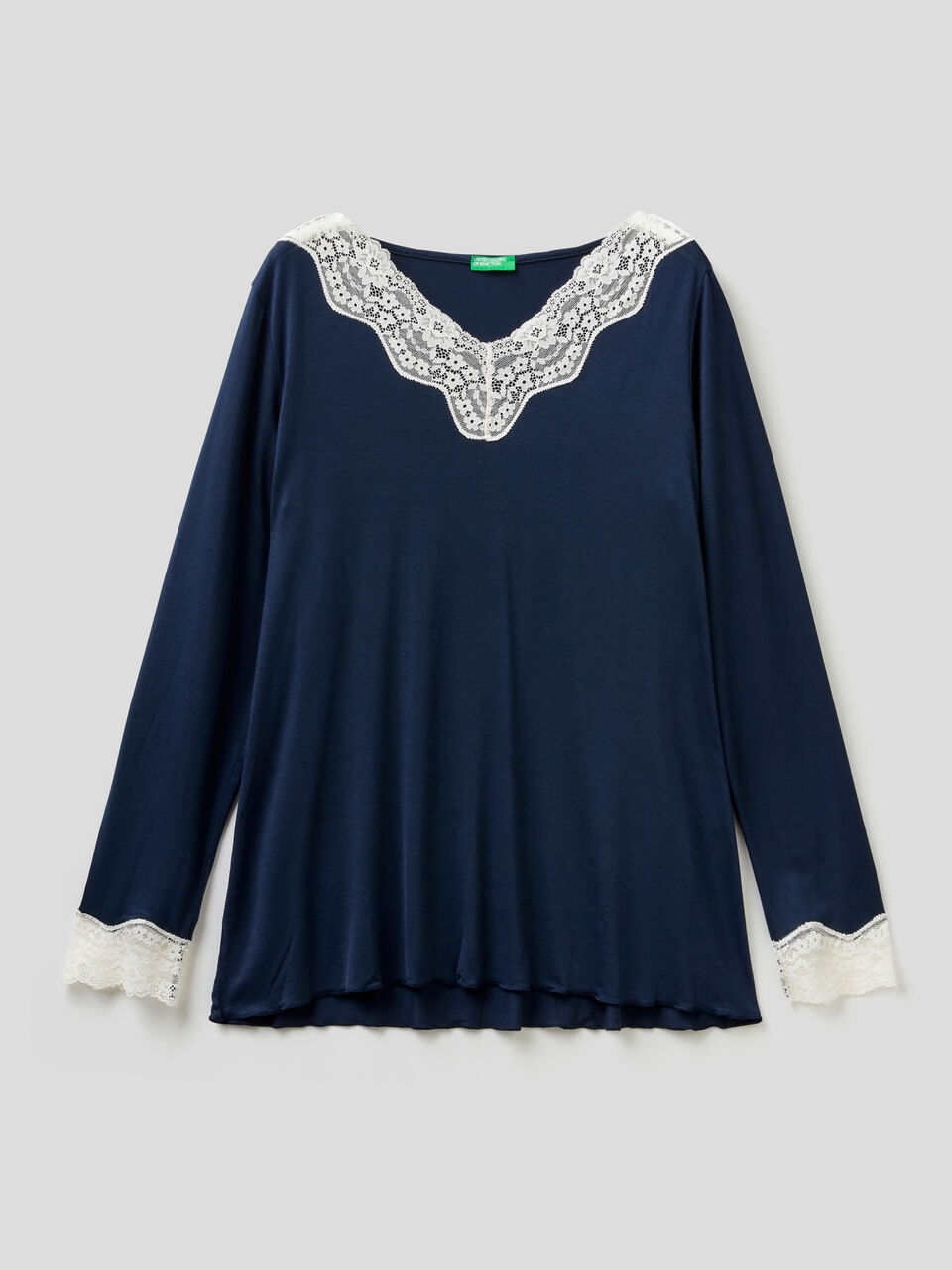 Top with lace detail image number 1