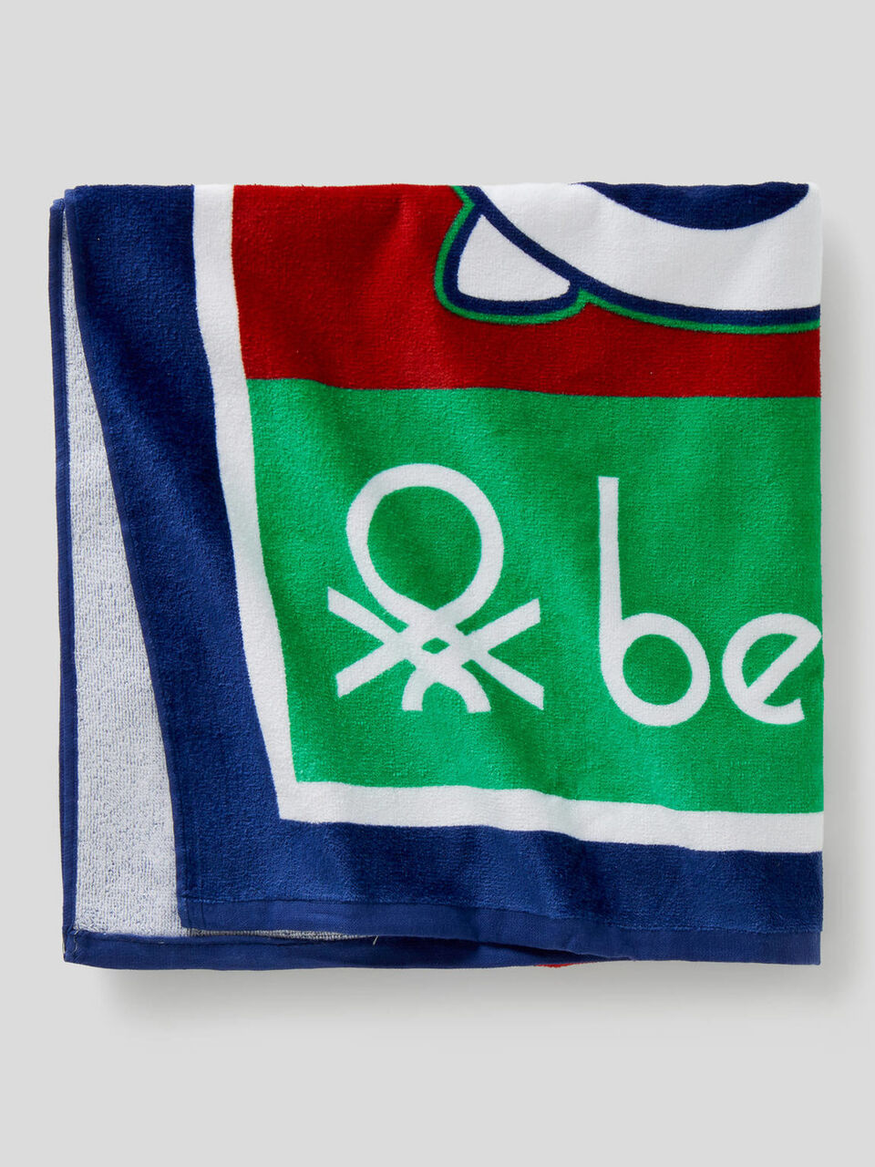 Disney beach towel image number null