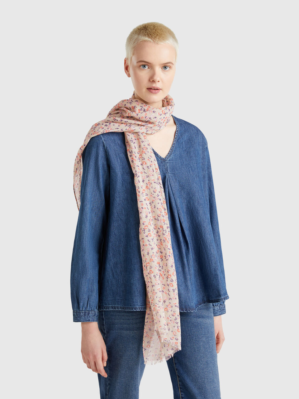 SCARF Women image number 2