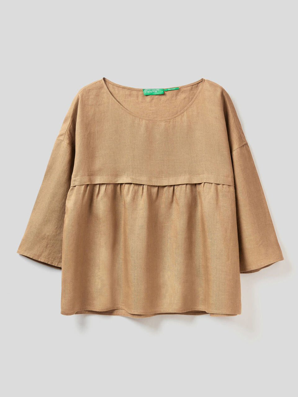 Blouse in 100% linen with frill image number null