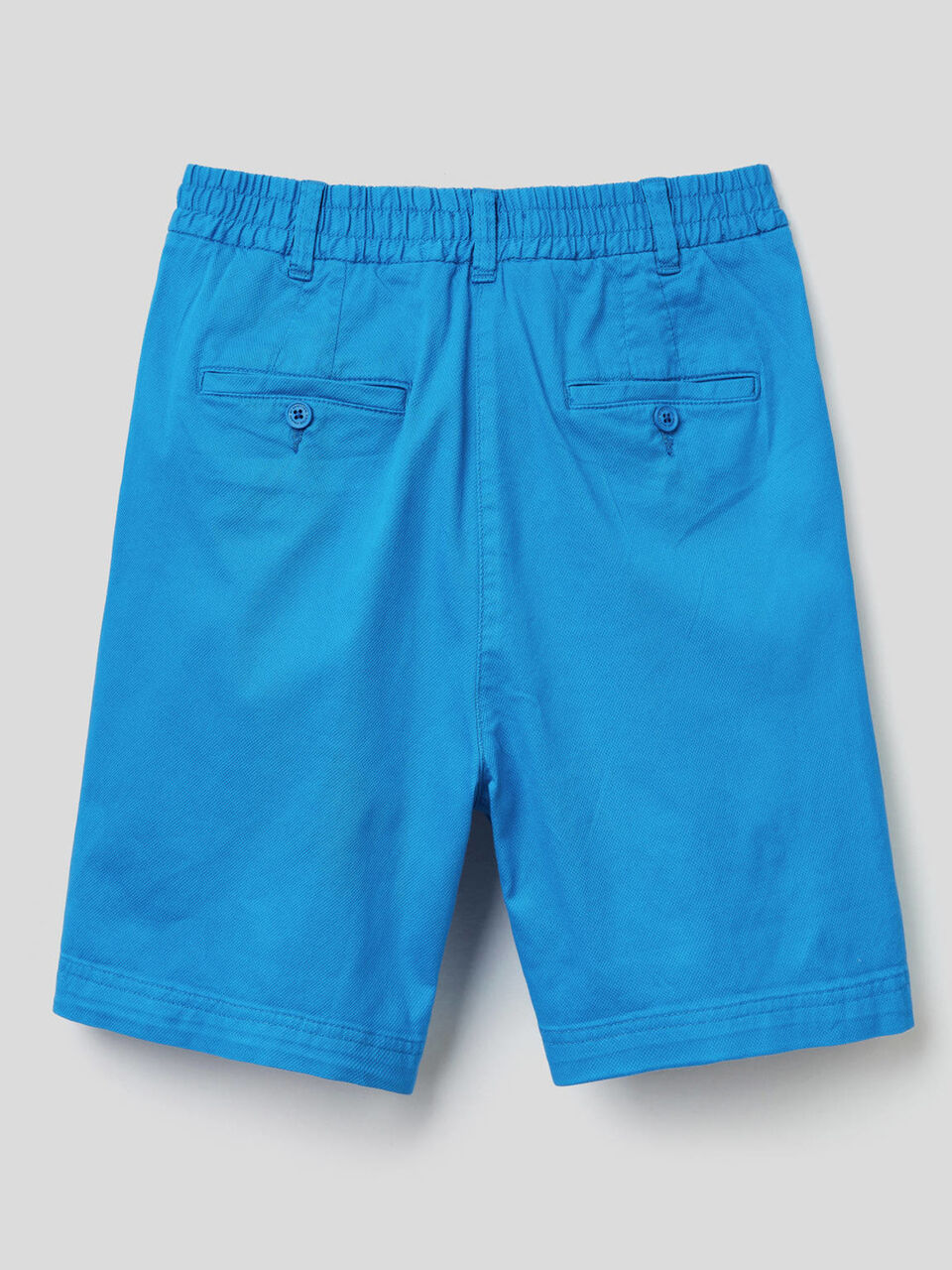 Solid color stretch cotton bermudas image number 2
