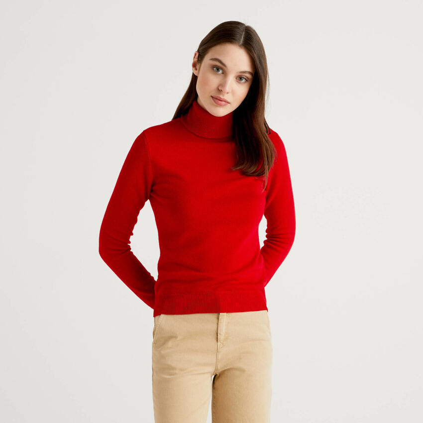 Red turtleneck sweater in pure Merino wool