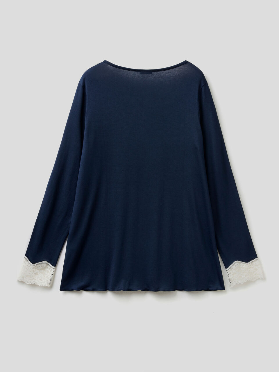 Top with lace detail image number 2