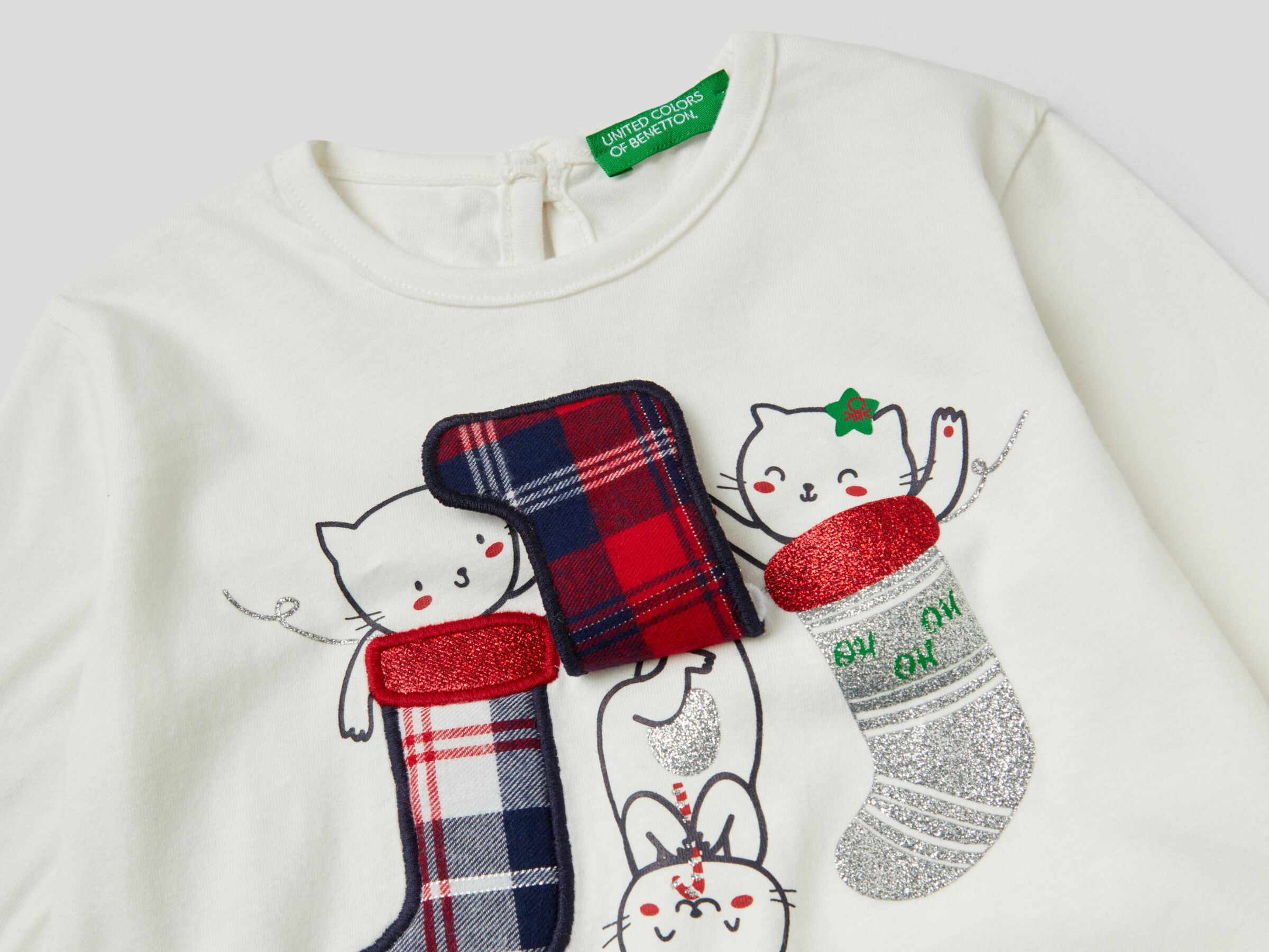Christmas style t-shirt with applique image number null