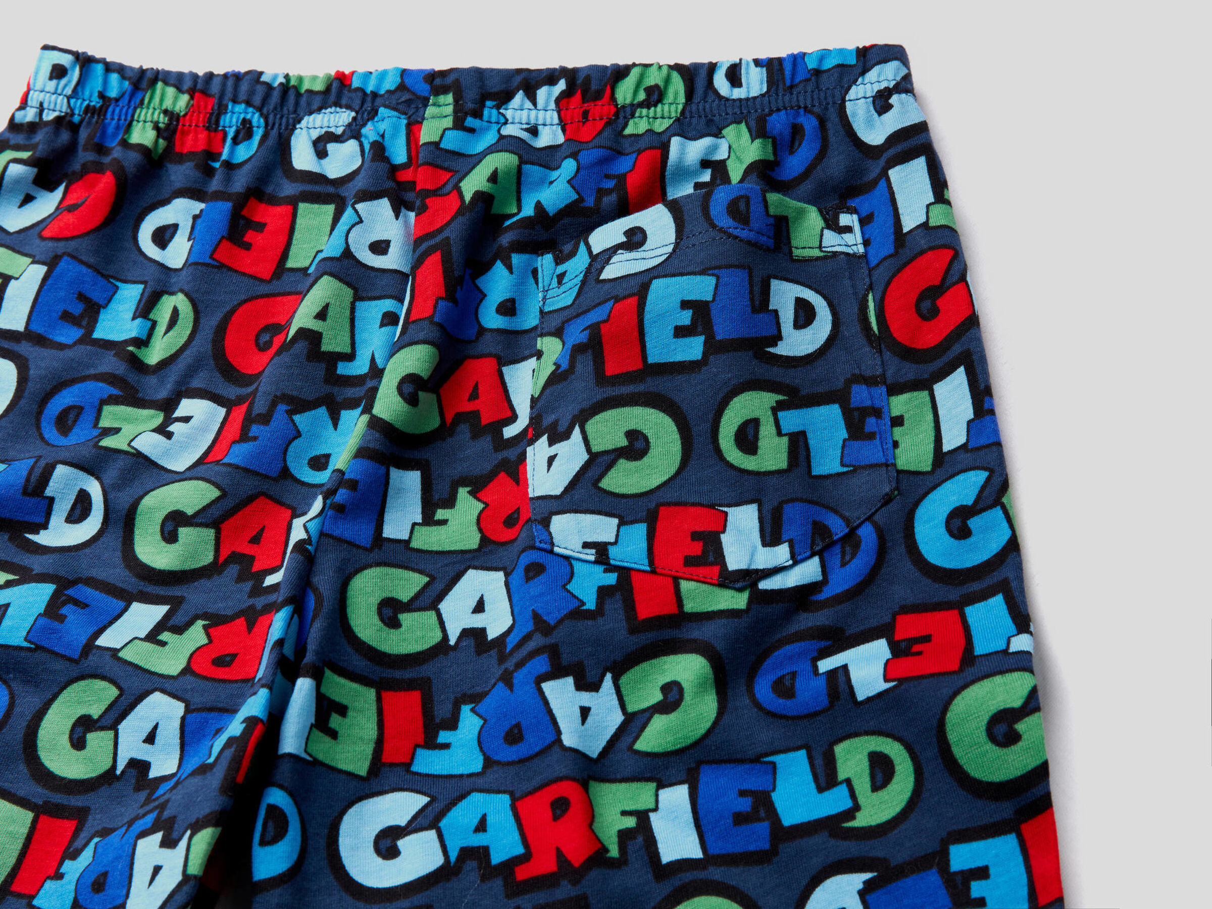 100% cotton pyjamas with Garfield print image number null