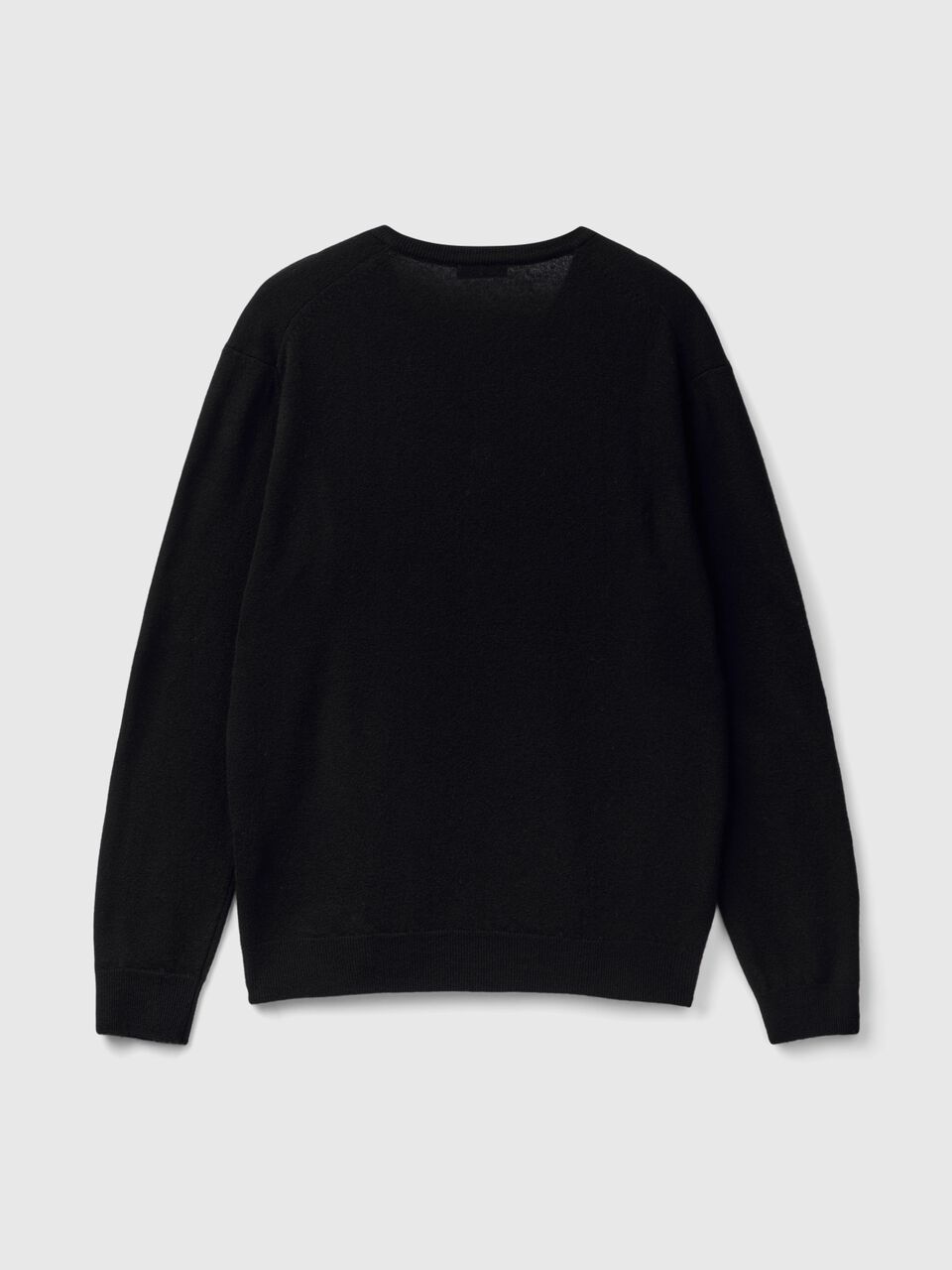 V NECK SWEATER L/S Men image number 2