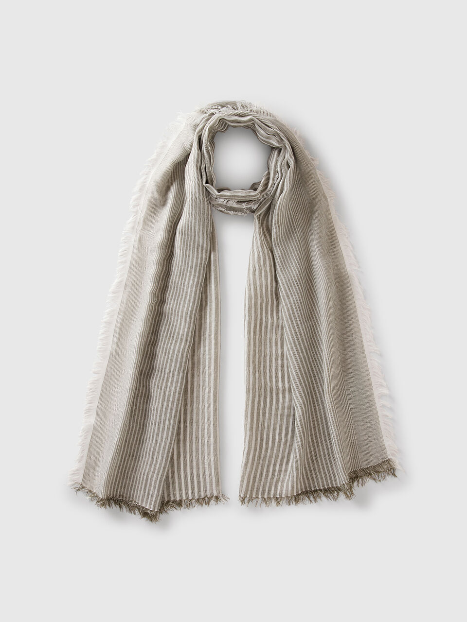 SCARF Men image number 1