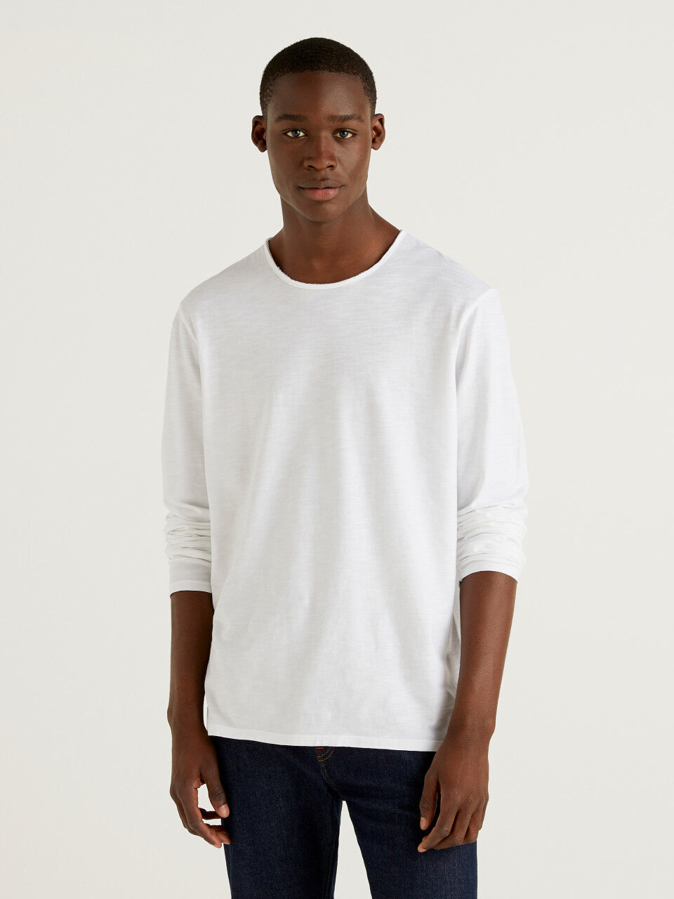 long sleeve white v-neck t-shirt