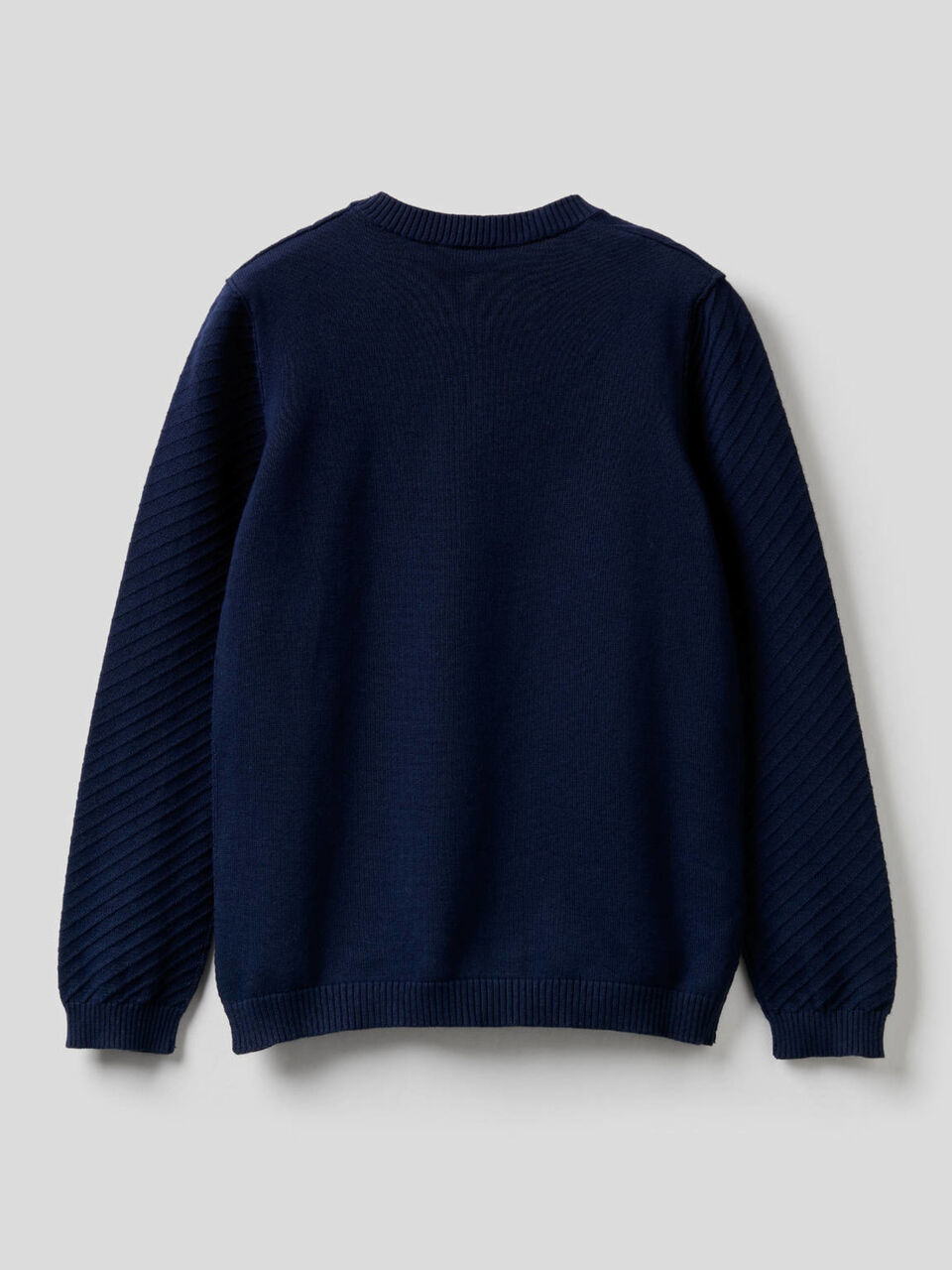 Sweater with diagonal knit image number null
