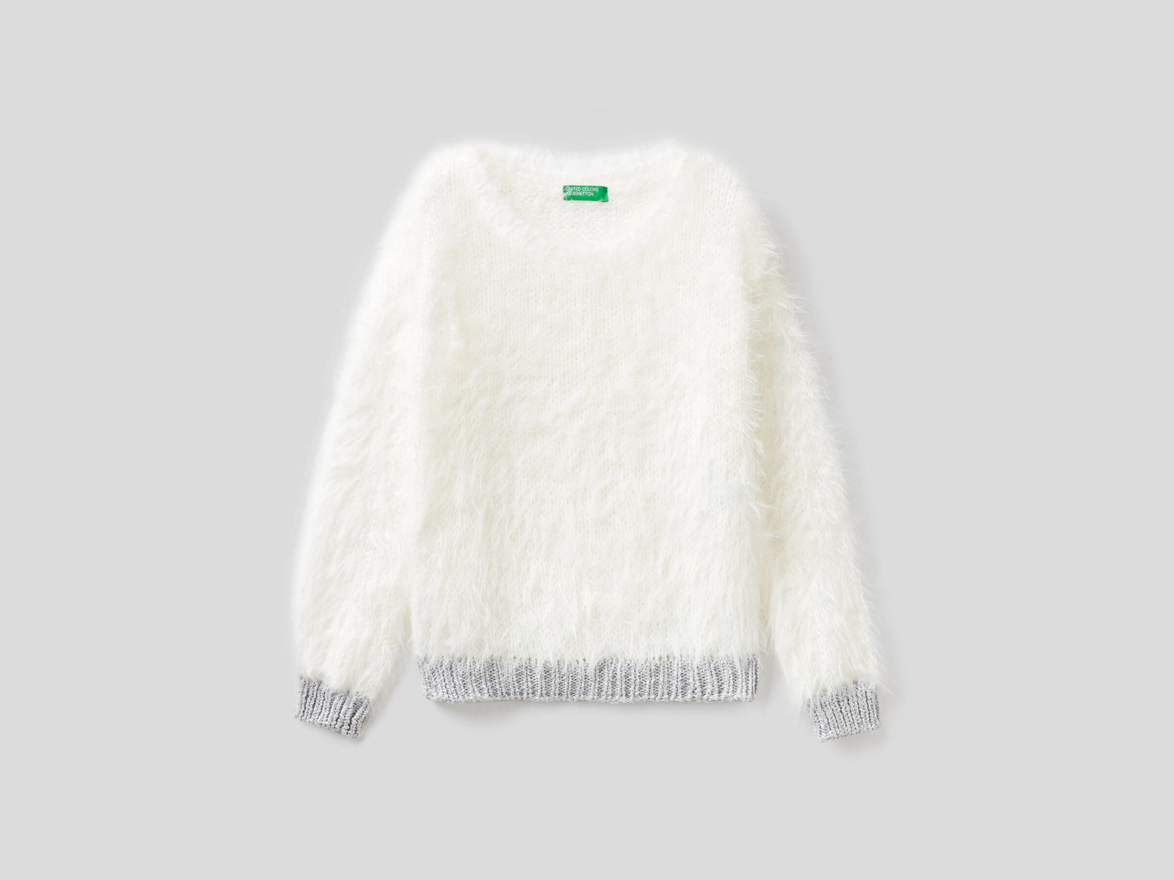 Sweater in long-haired yarn image number null