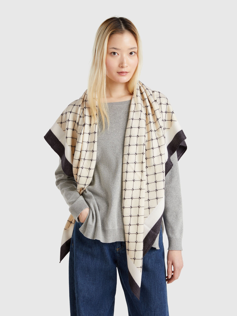 SQUARE SCARF Women image number 2