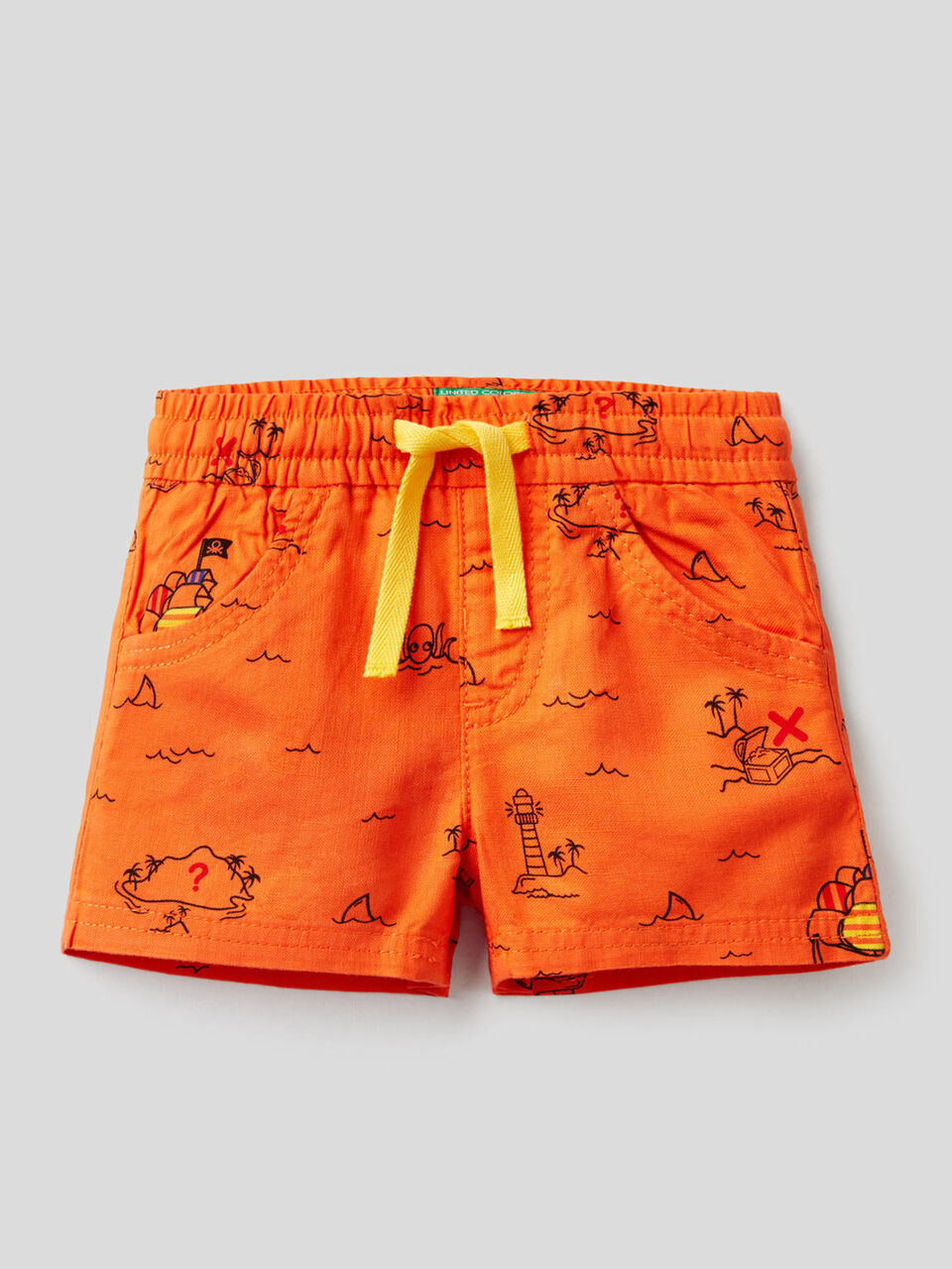 Shorts with treasure island print image number 1