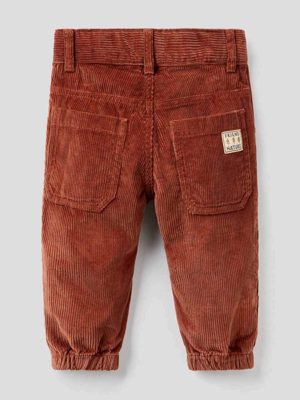 Velvet trousers with maxi pockets image number 2