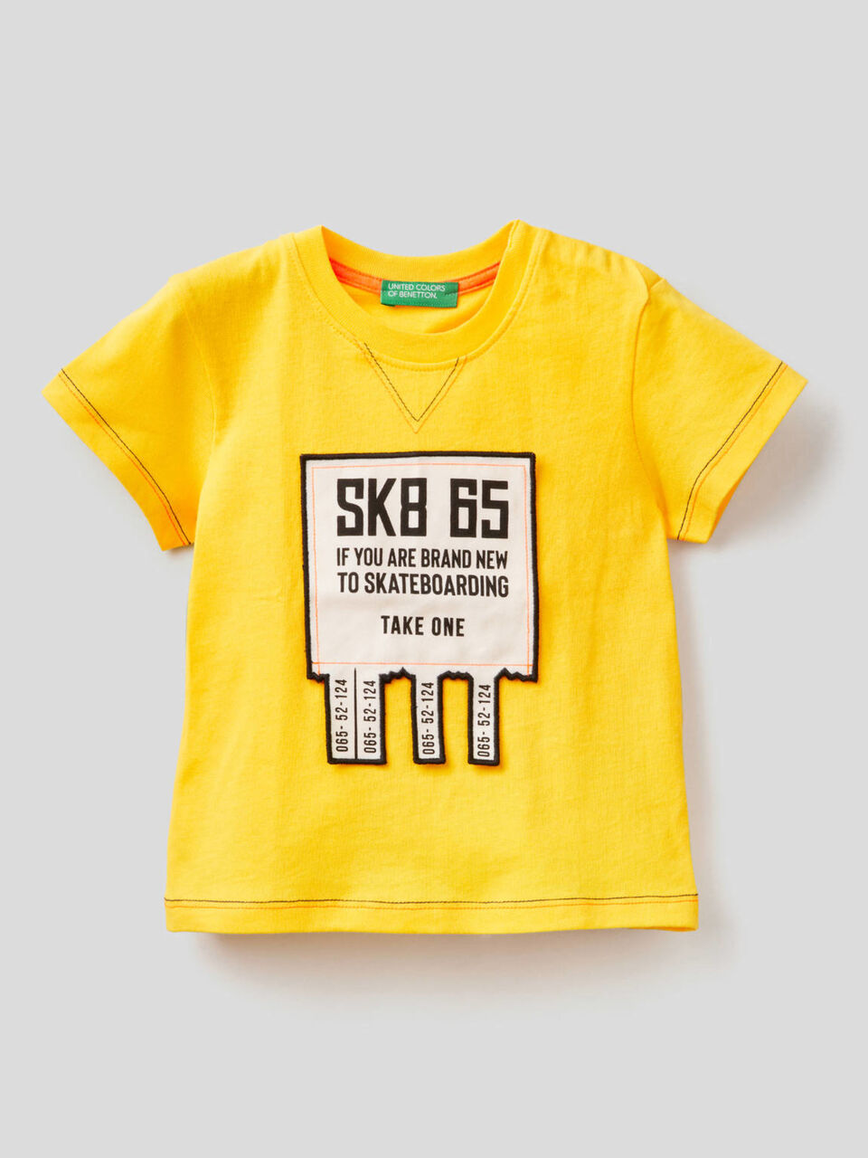 T-shirt with 3D applique image number null