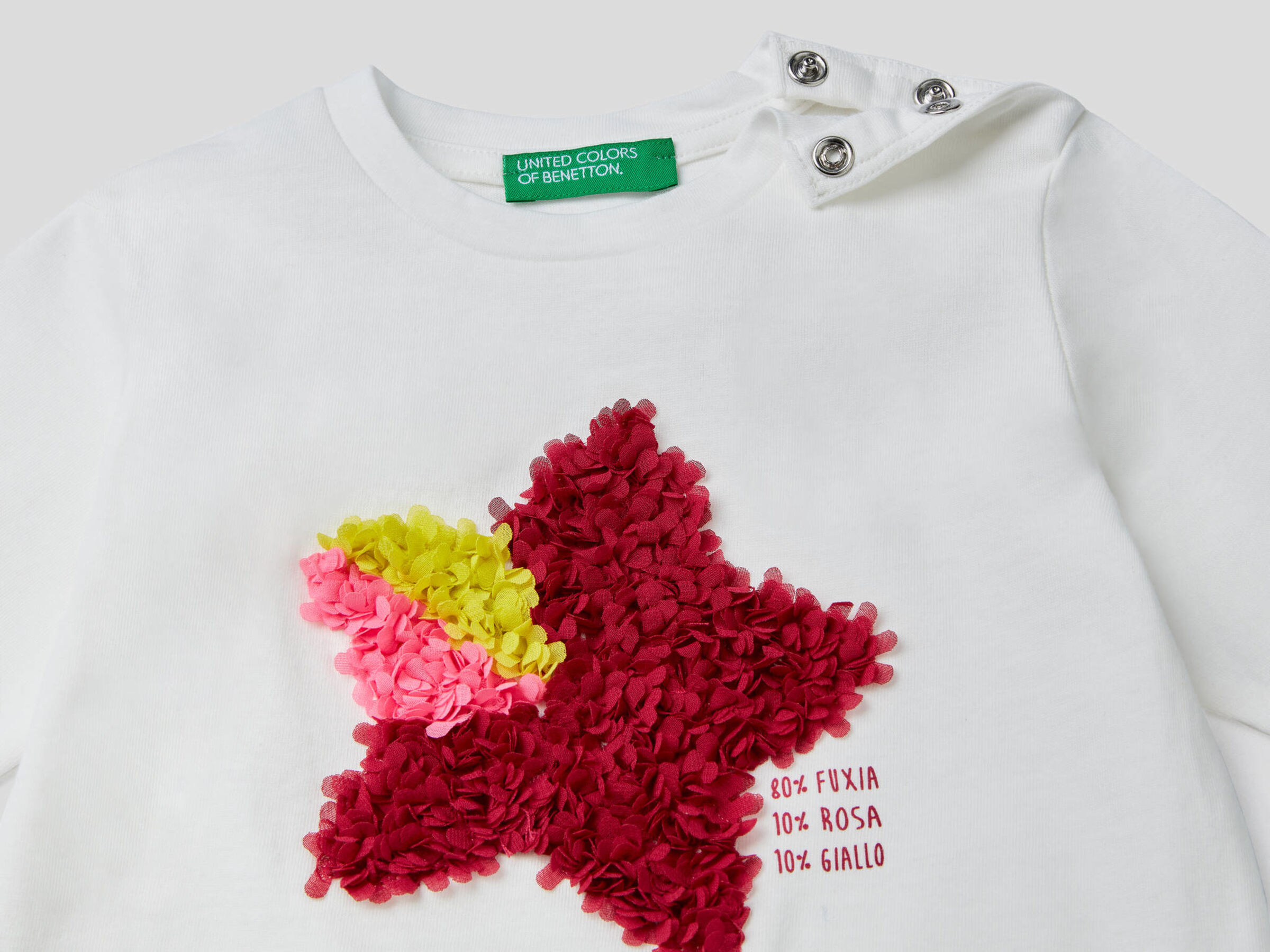 T-shirt with petal effect applique image number null