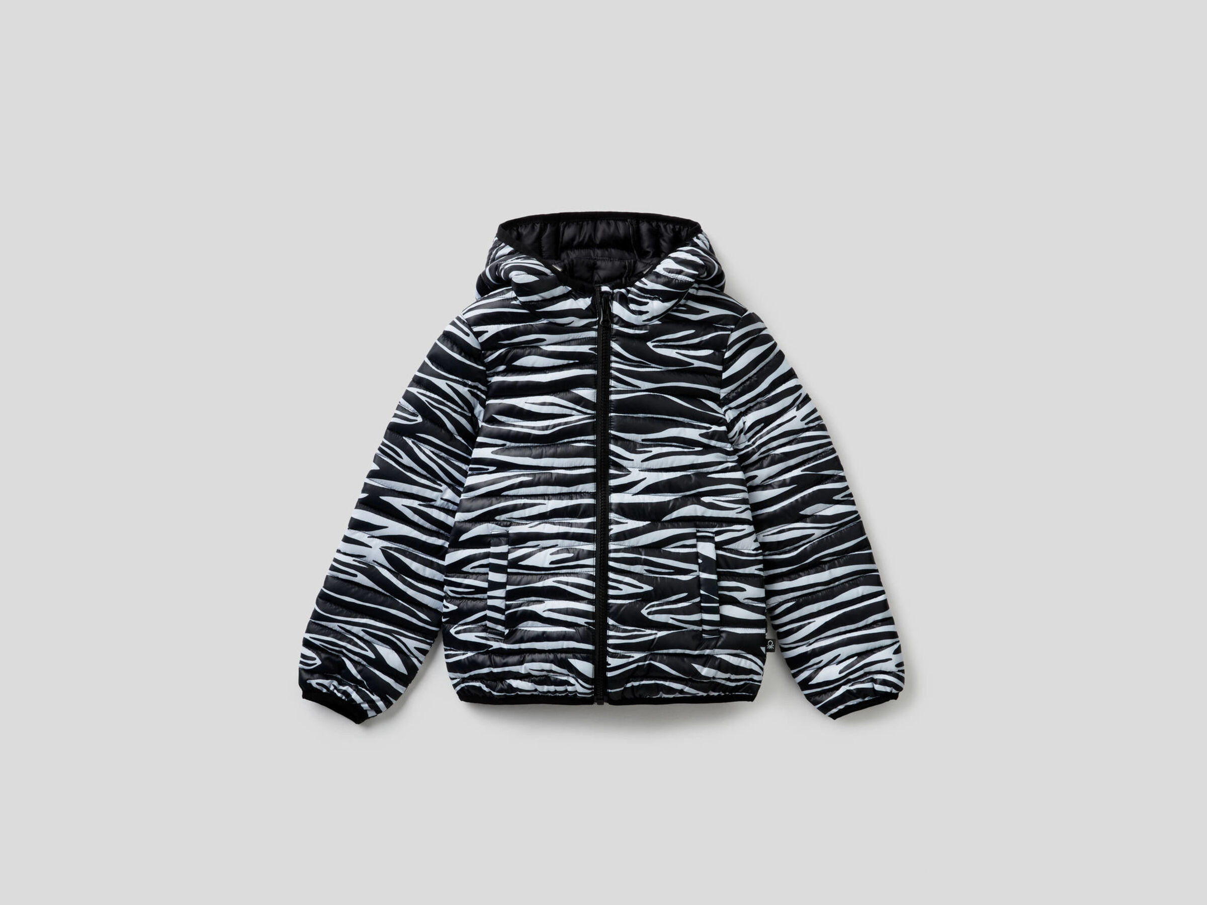 Jacket with zipper and hood image number null