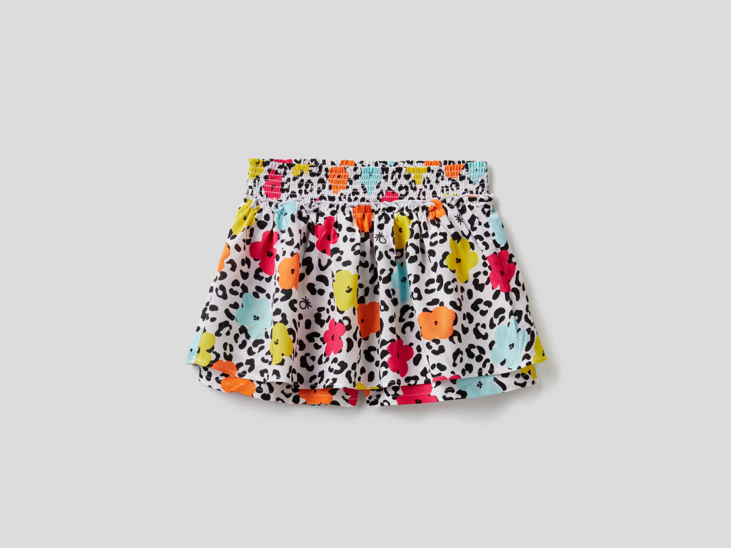 Patterned shorts with maxi ruffle image number null