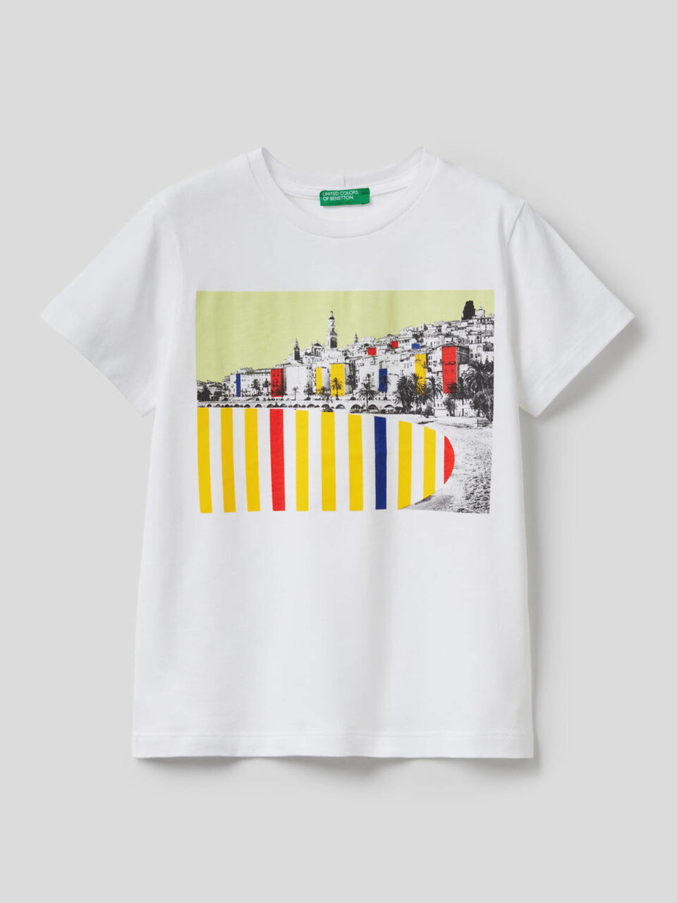 T-shirt with landscape print image number null