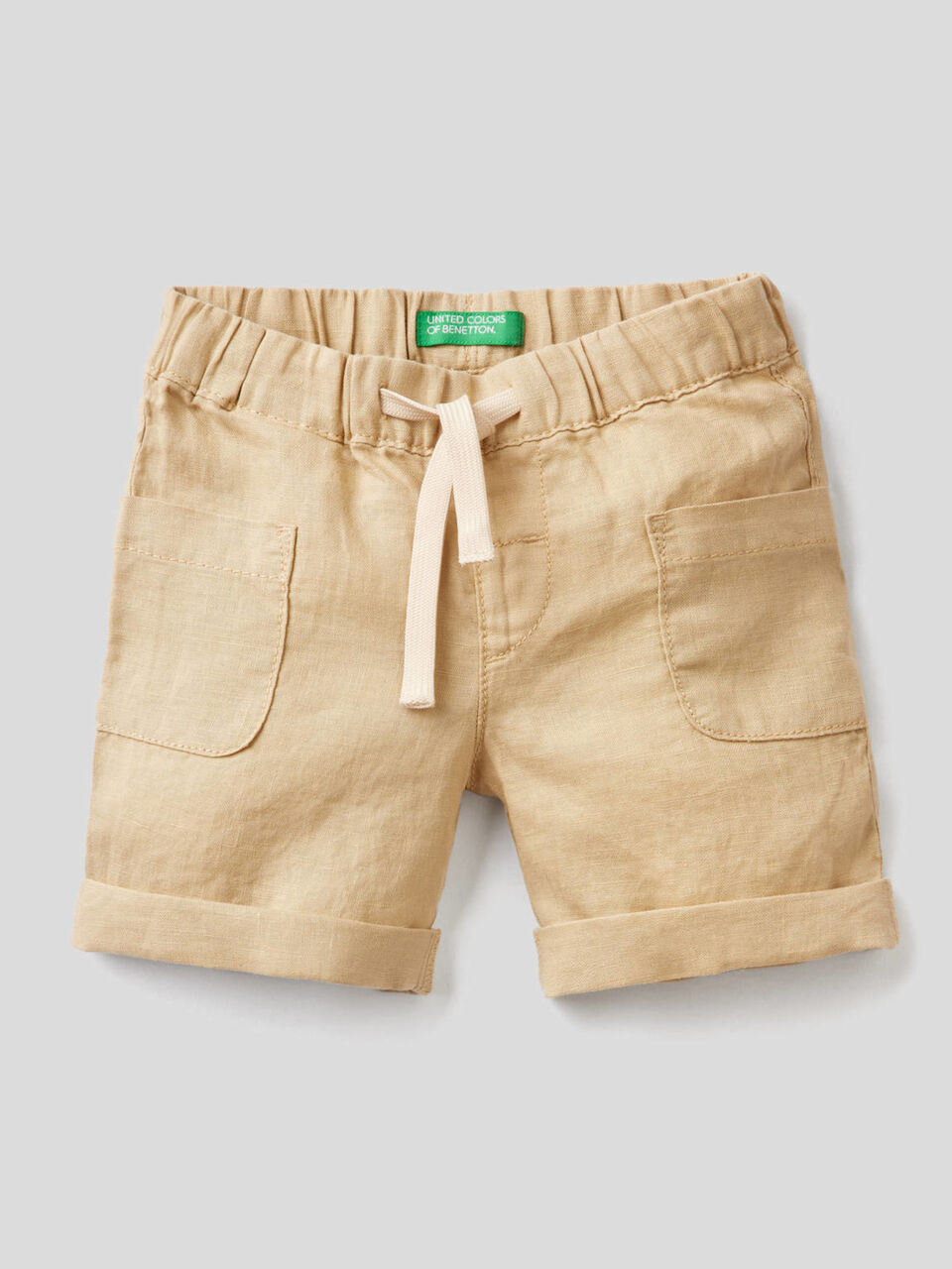 Shorts with drawstring image number null