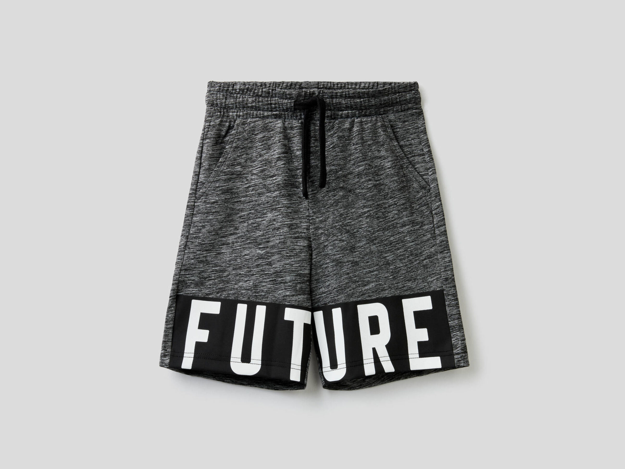 Sporty bermudas image number null