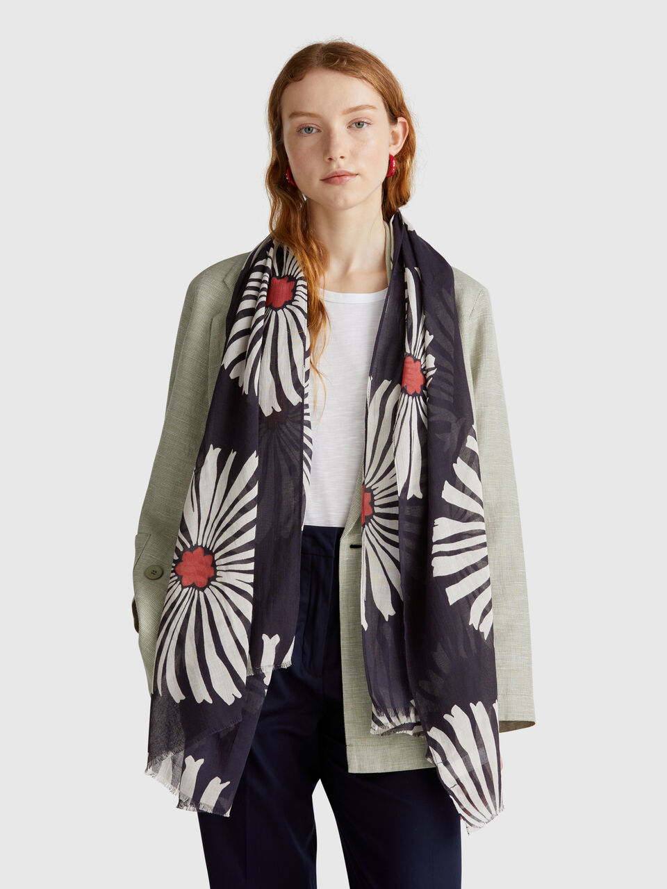 SCARF Women image number 2