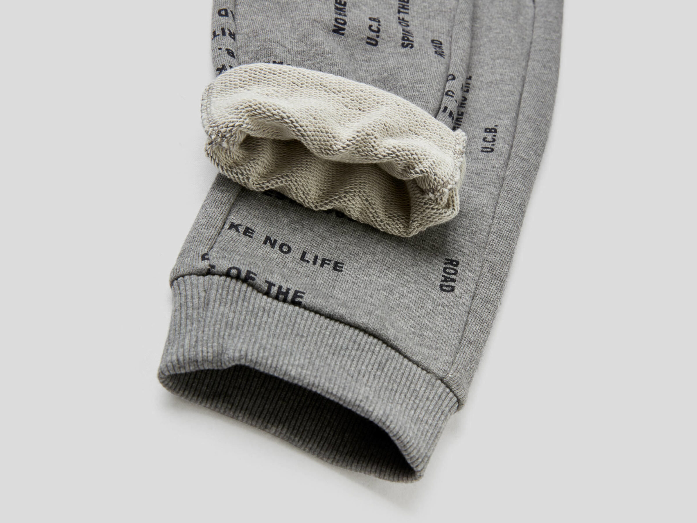 Pattern print sweatpants image number null